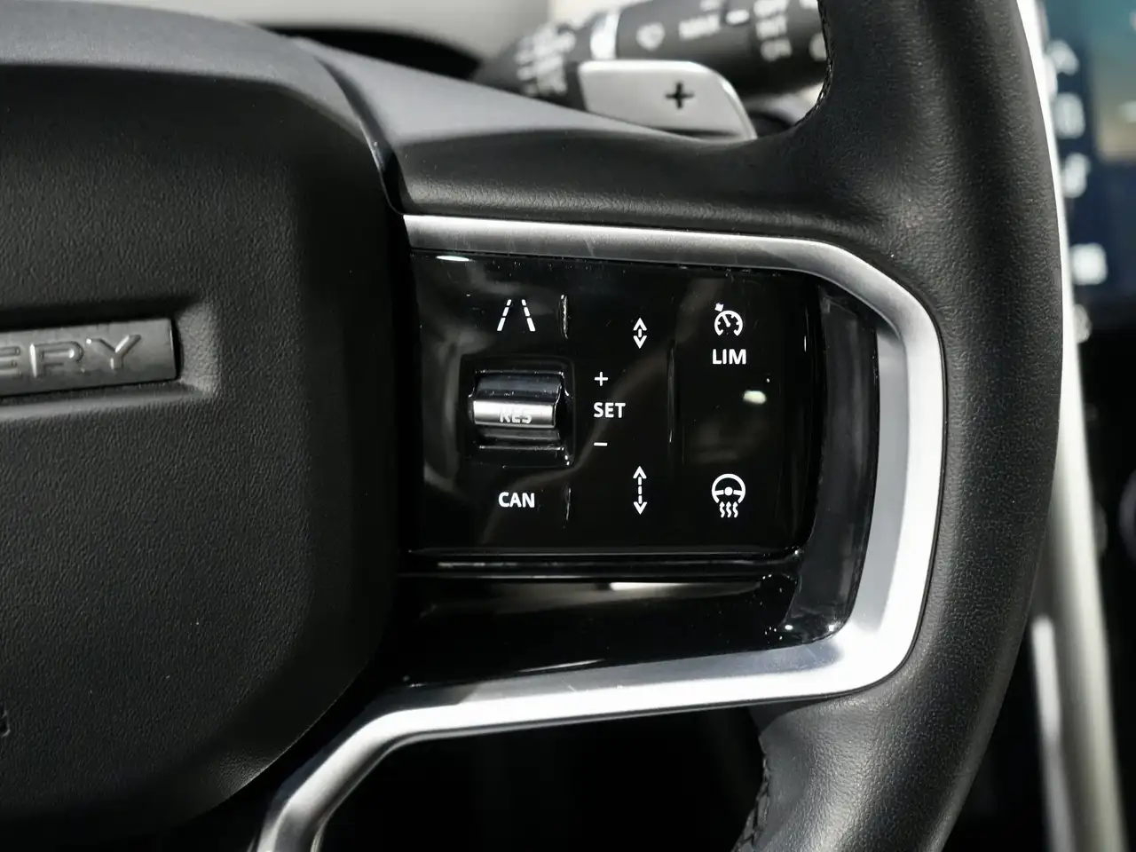 Land Rover Discovery Sport снимка Land Rover Discovery Sport