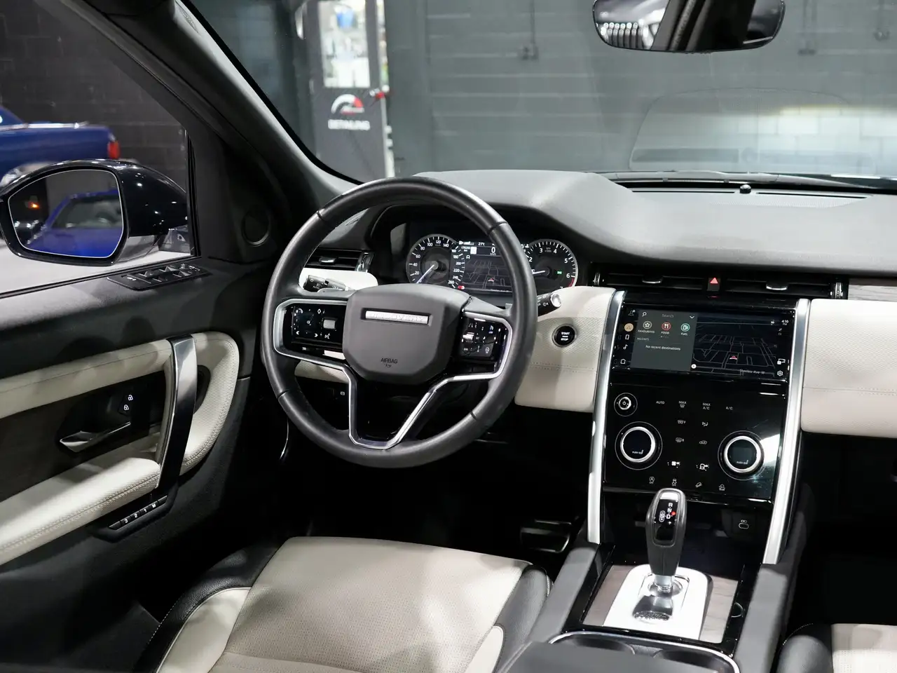Land Rover Discovery Sport снимка Land Rover Discovery Sport