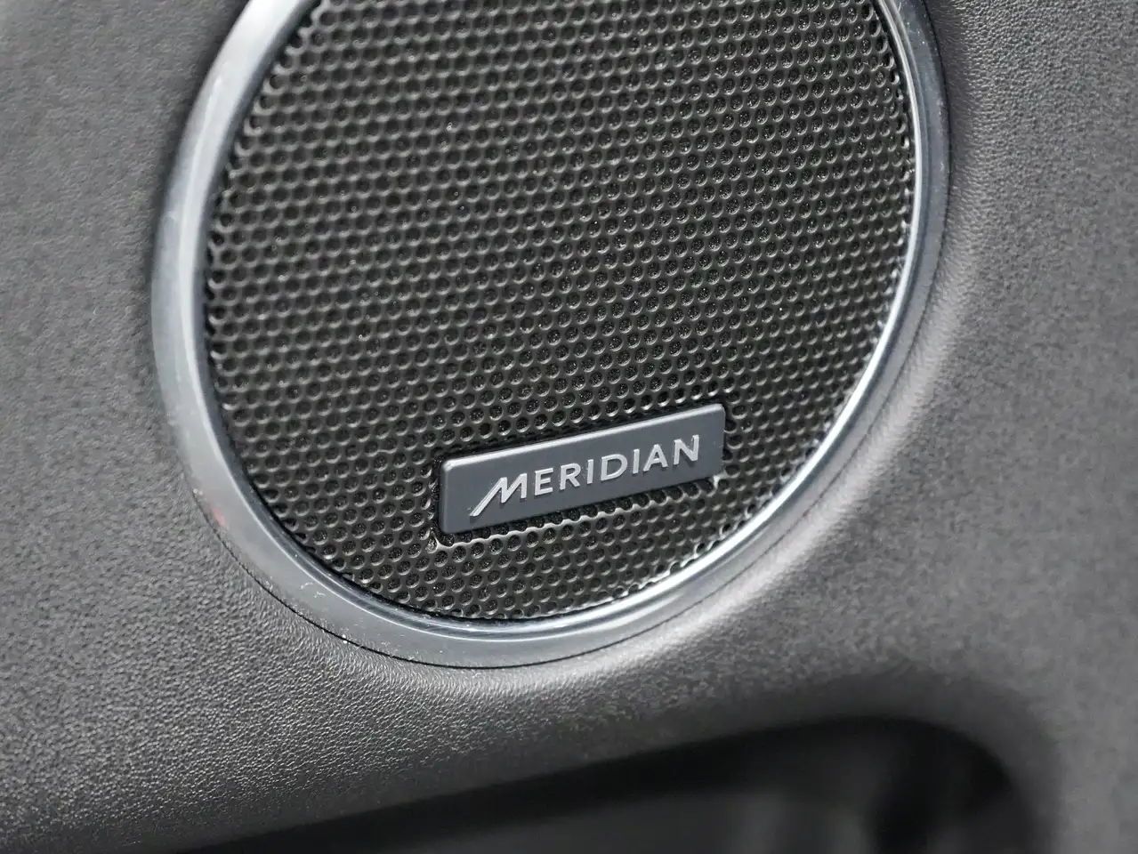Land Rover Discovery Sport снимка Land Rover Discovery Sport