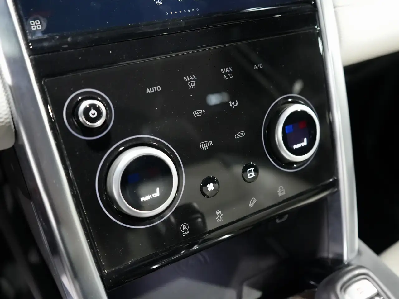 Land Rover Discovery Sport снимка Land Rover Discovery Sport