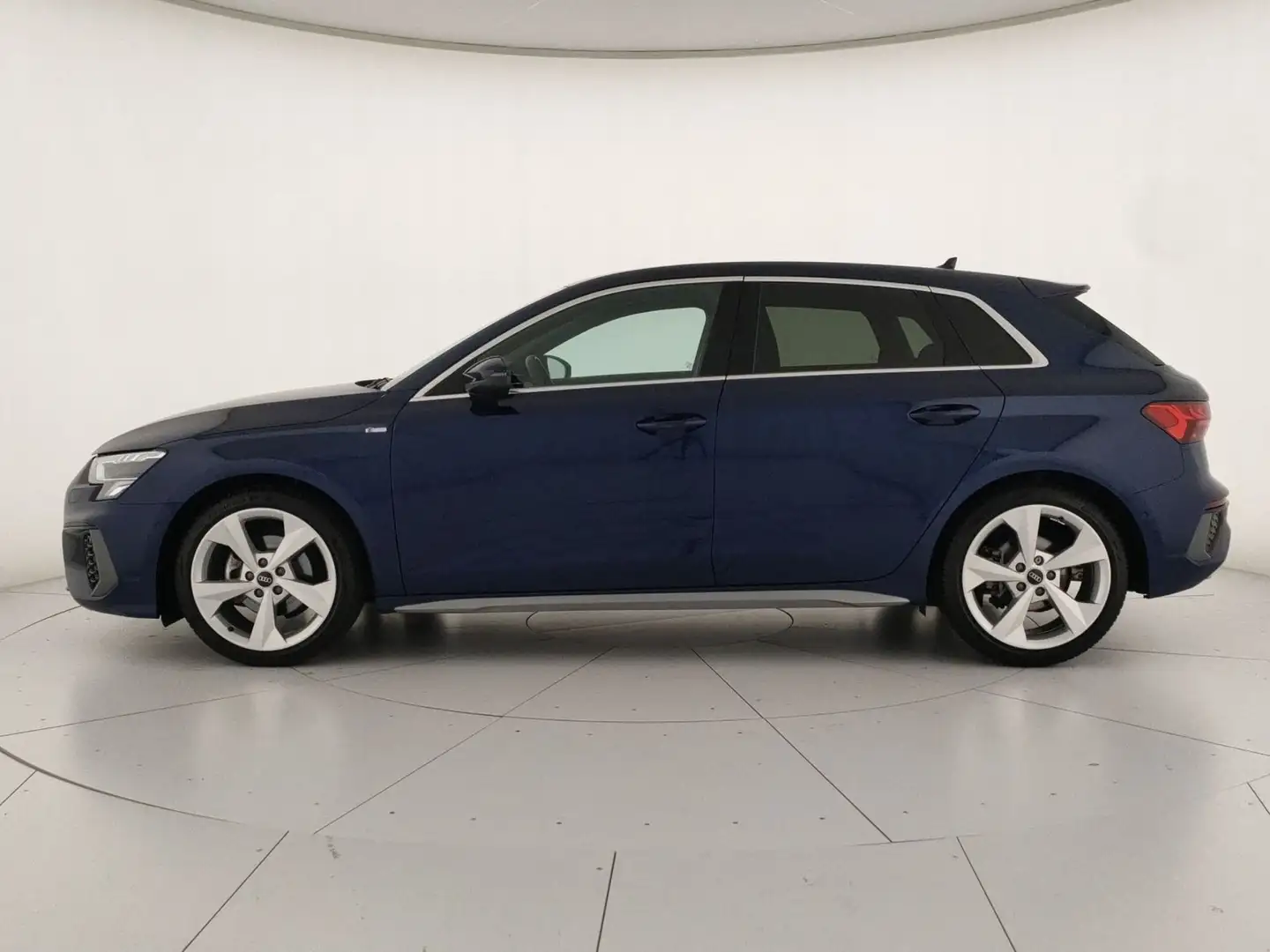 Audi A3 sportback 35 2.0 tdi s line edition s tronic Bleu - 2