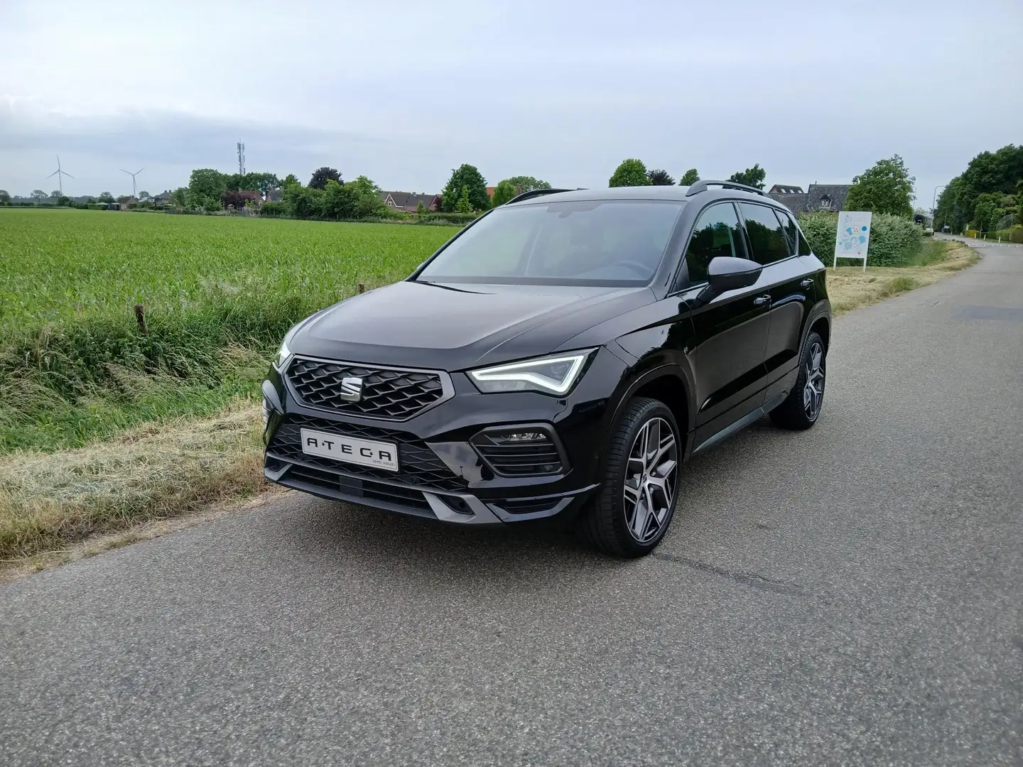 SEAT Ateca 1.5 TSI FR Business Intense + 19 inch + Trekhaak!! Nero - 2