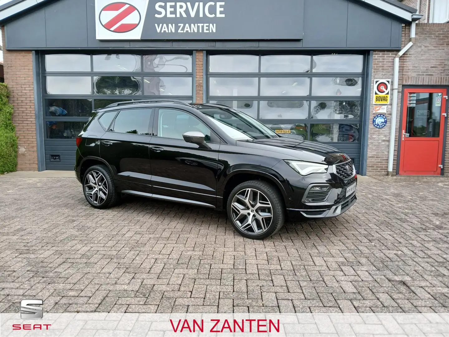 SEAT Ateca 1.5 TSI FR Business Intense + 19 inch + Trekhaak!! Nero - 1