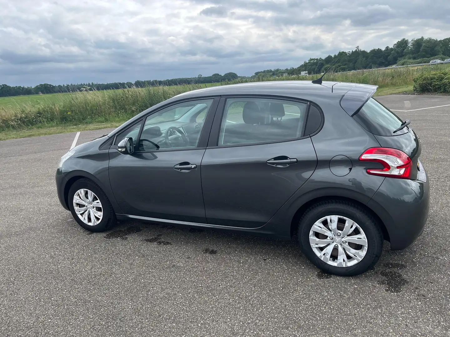 Peugeot 208 208 1.2 VTi Active Grijs - 2