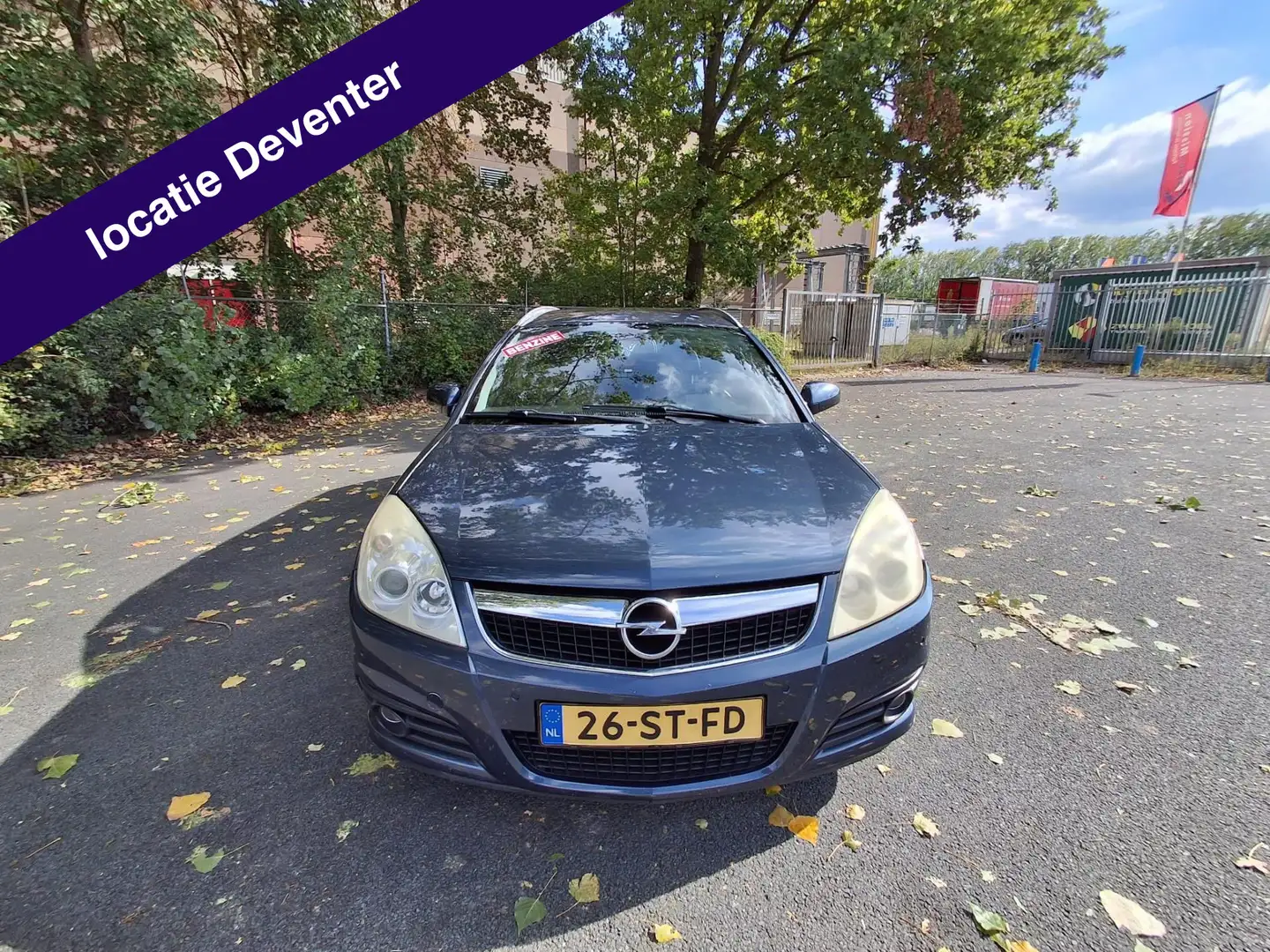 Opel Vectra Wagon 2.2-16V Executive LEUKE AUTO ZO WEG PRIJSJE Grijs - 2