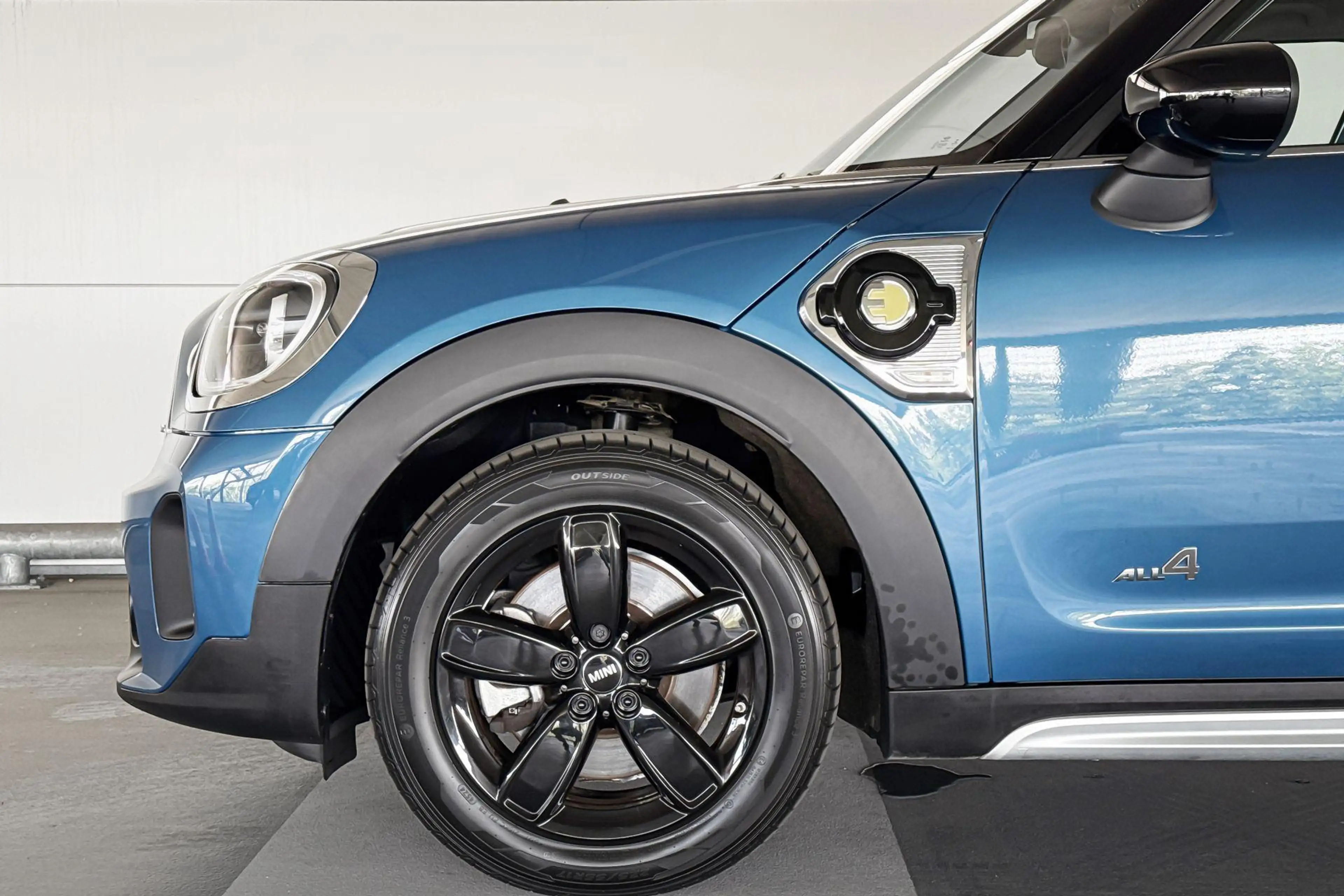 MINI Cooper SE Countryman ALL4 Classic — photo 4
