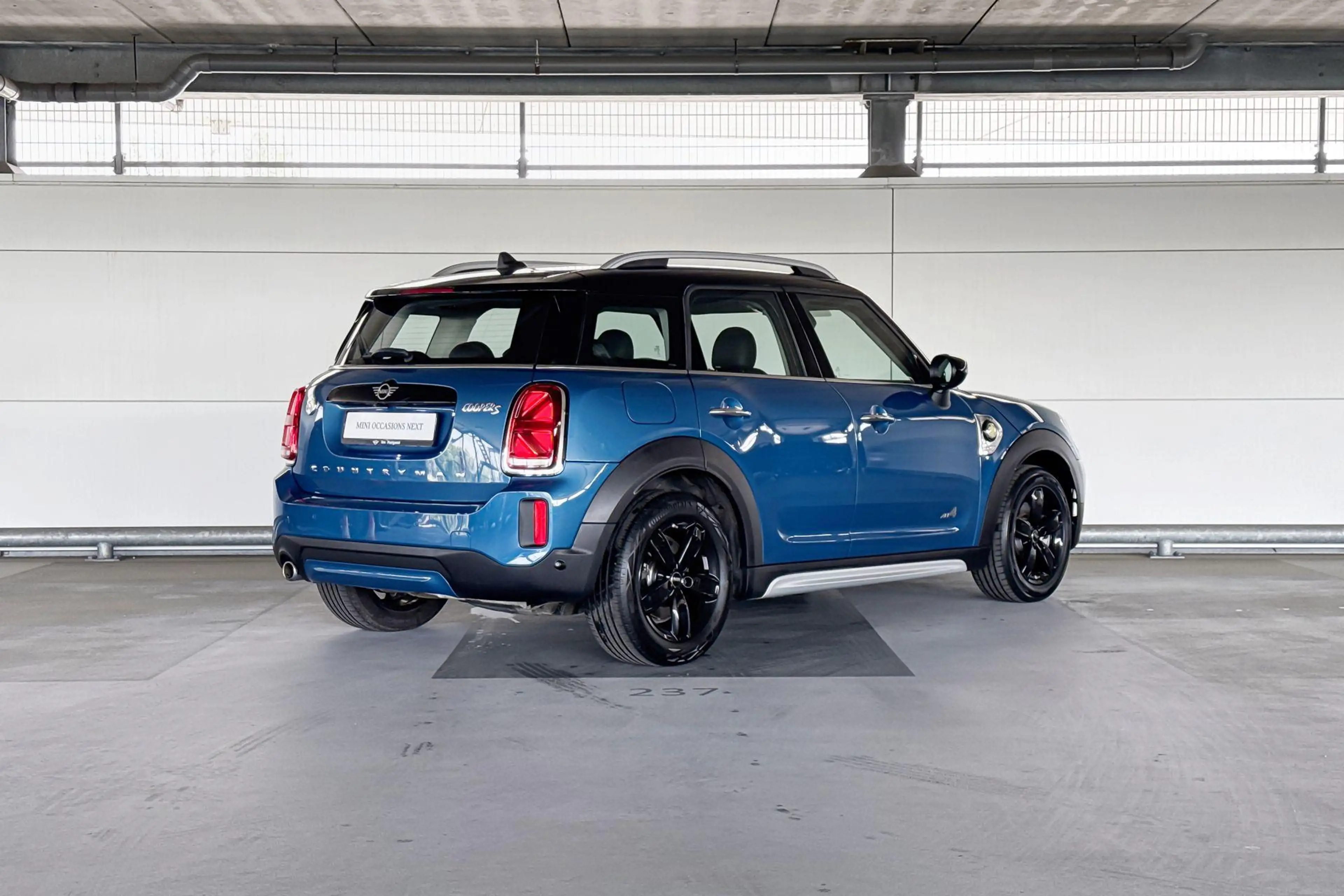 MINI Cooper SE Countryman ALL4 Classic — photo 6