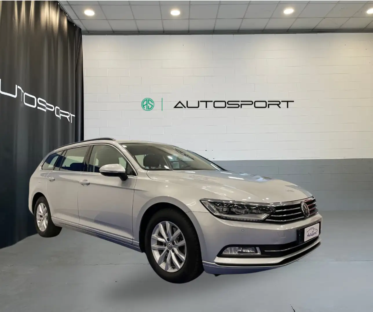 Volkswagen Passat Variant Variant 2.0 TDI DSG BlueMotion Tech. Argento - 1