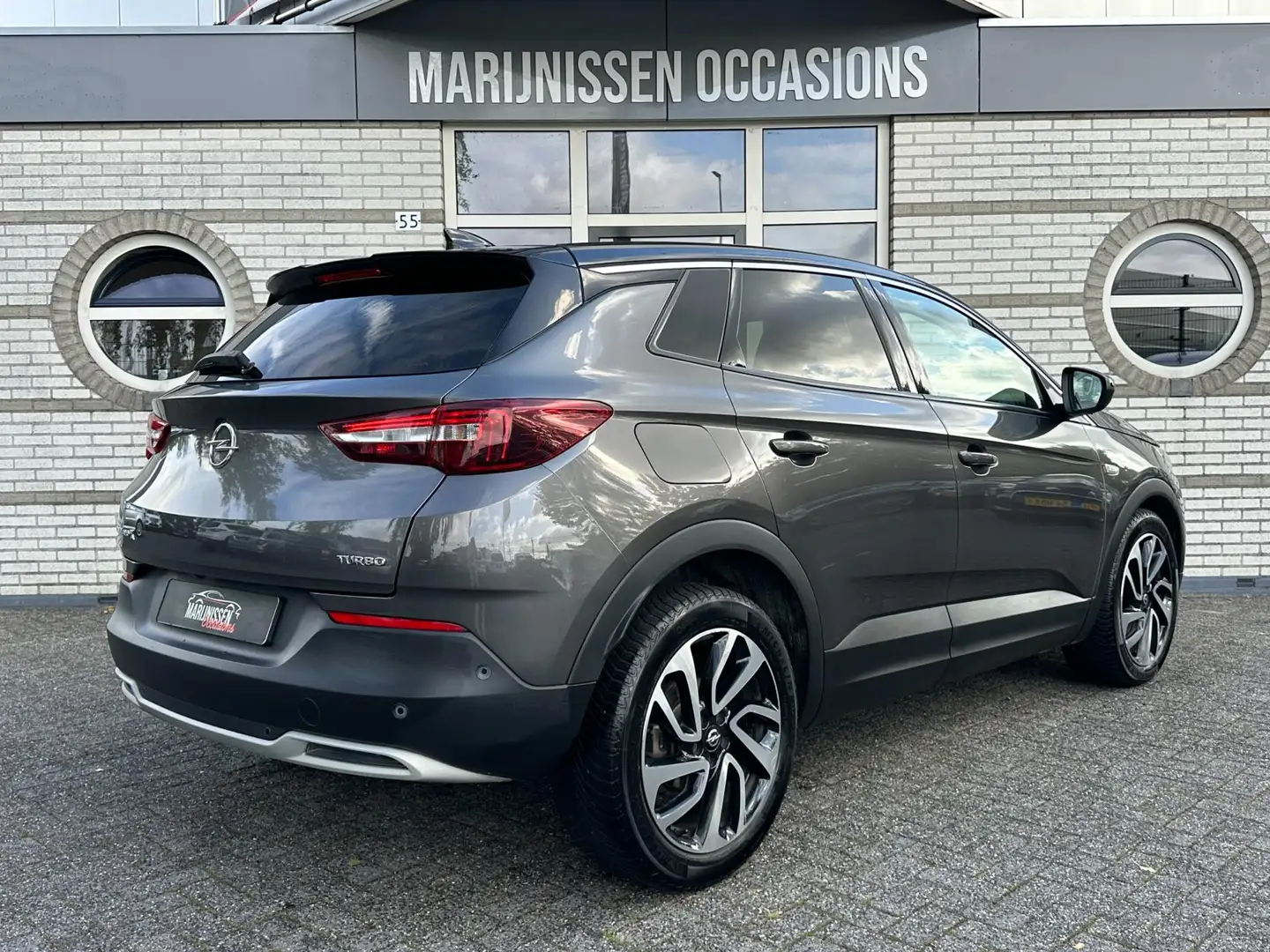 Opel Grandland X 1.2 Turbo Ultimate |Vol in Opties| Grigio - 2