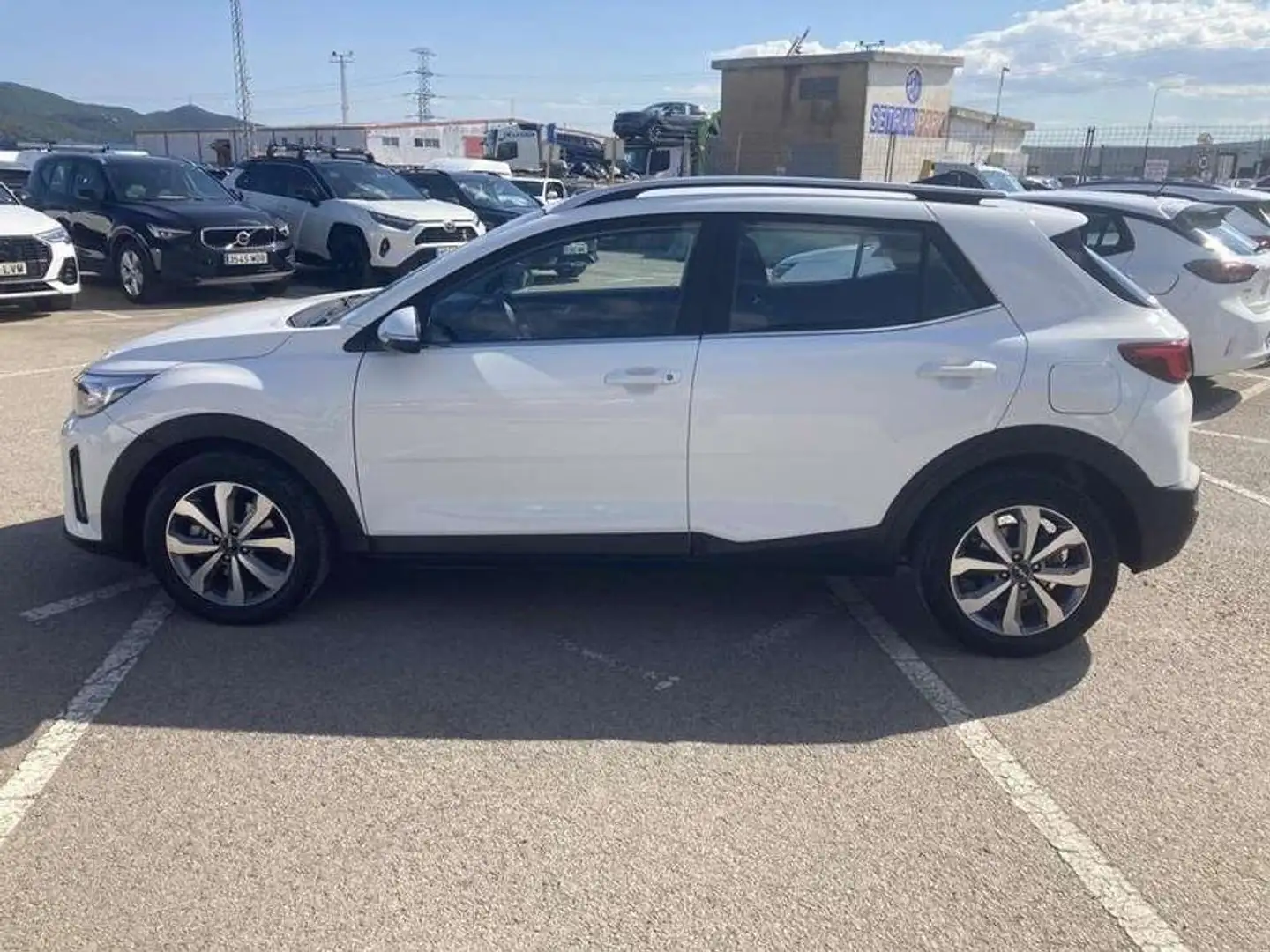 Kia Stonic 1.0 T-GDi 88kW (120CV) MHEV iMT Drive Blanco - 2