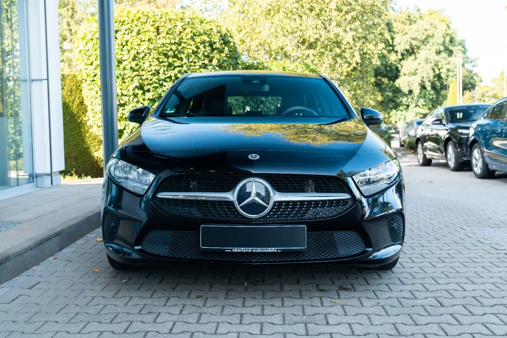 Mercedes-Benz A 180 d/BUSINESS/ NAVIGATION PREMIUM/ MBUX Noir - 2