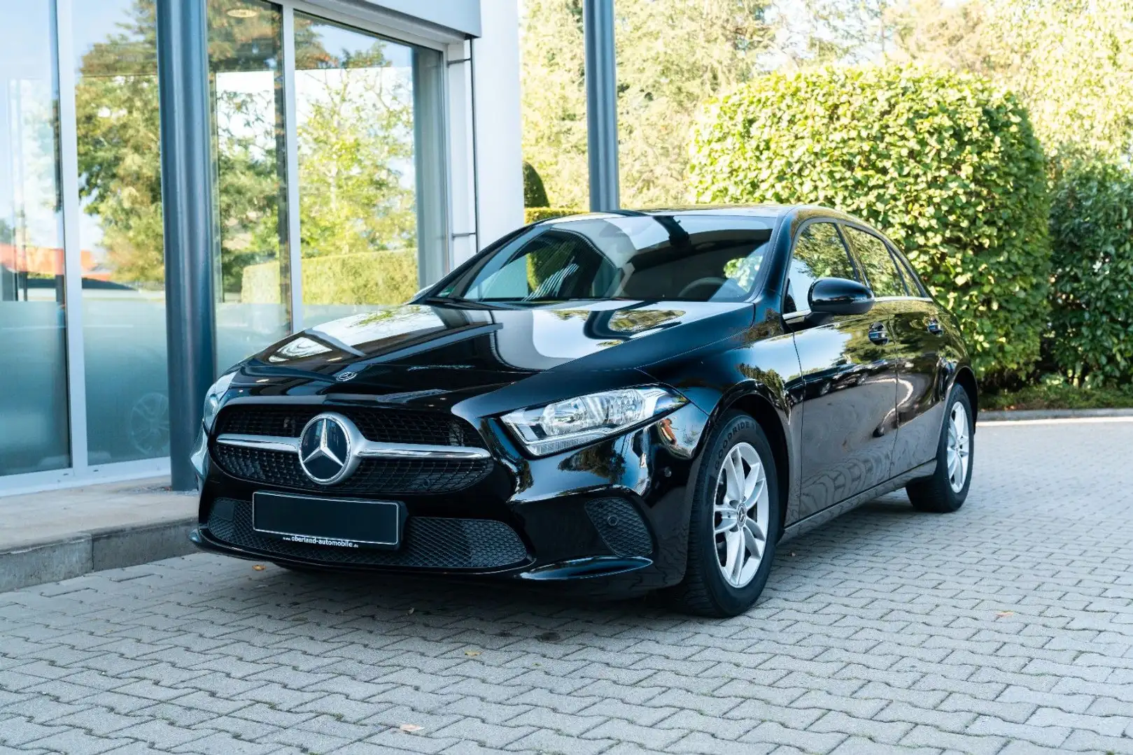 Mercedes-Benz A 180 d/BUSINESS/ NAVIGATION PREMIUM/ MBUX Noir - 1
