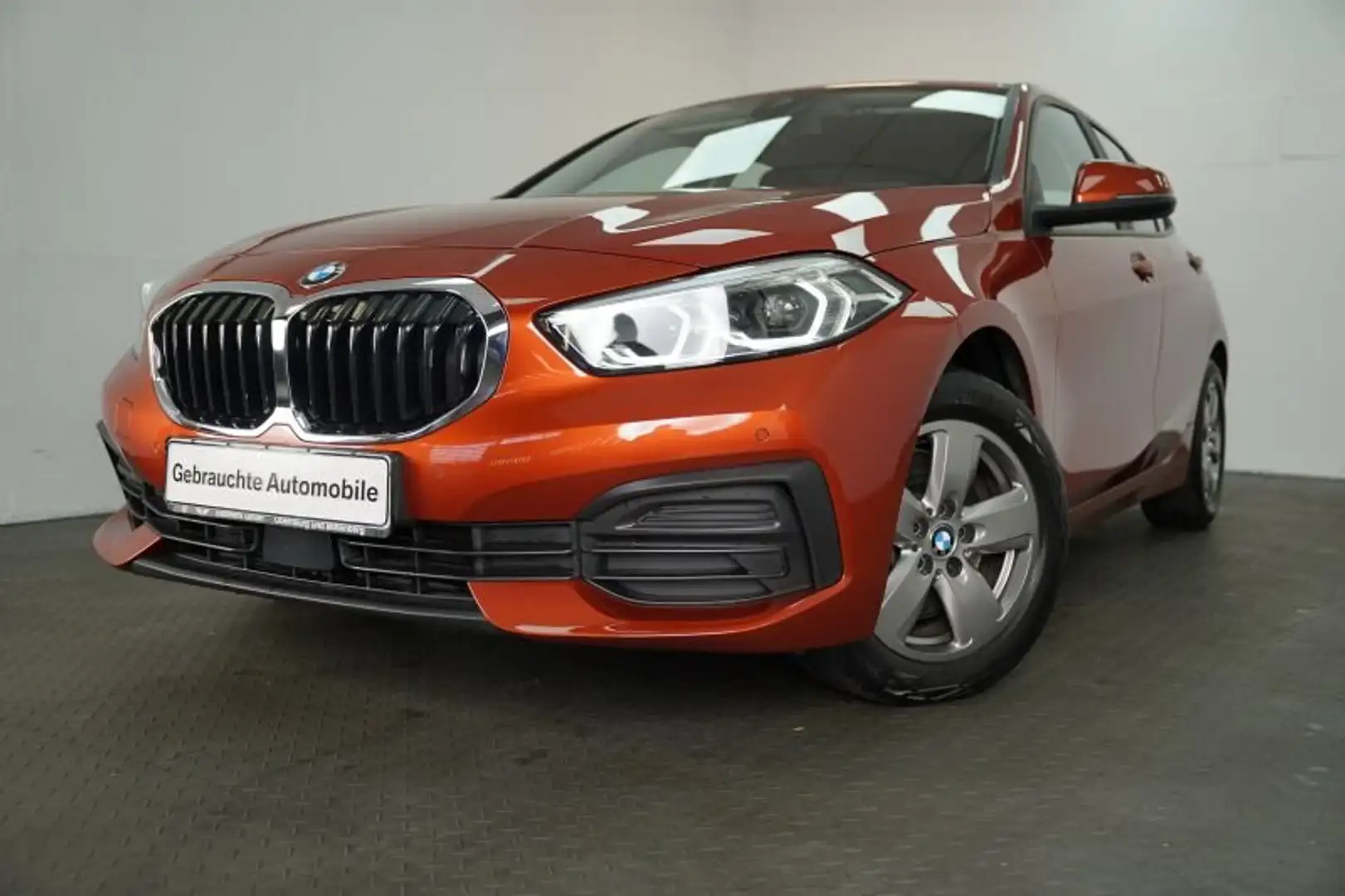 BMW 118 i 5-Türer *ADVANTAGE-PAKET.LiveCockProf.*NAVI Orange - 2