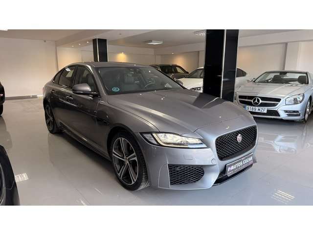 Jaguar XF 2.0i4D Chequered Flag Aut. 180 - foto 1