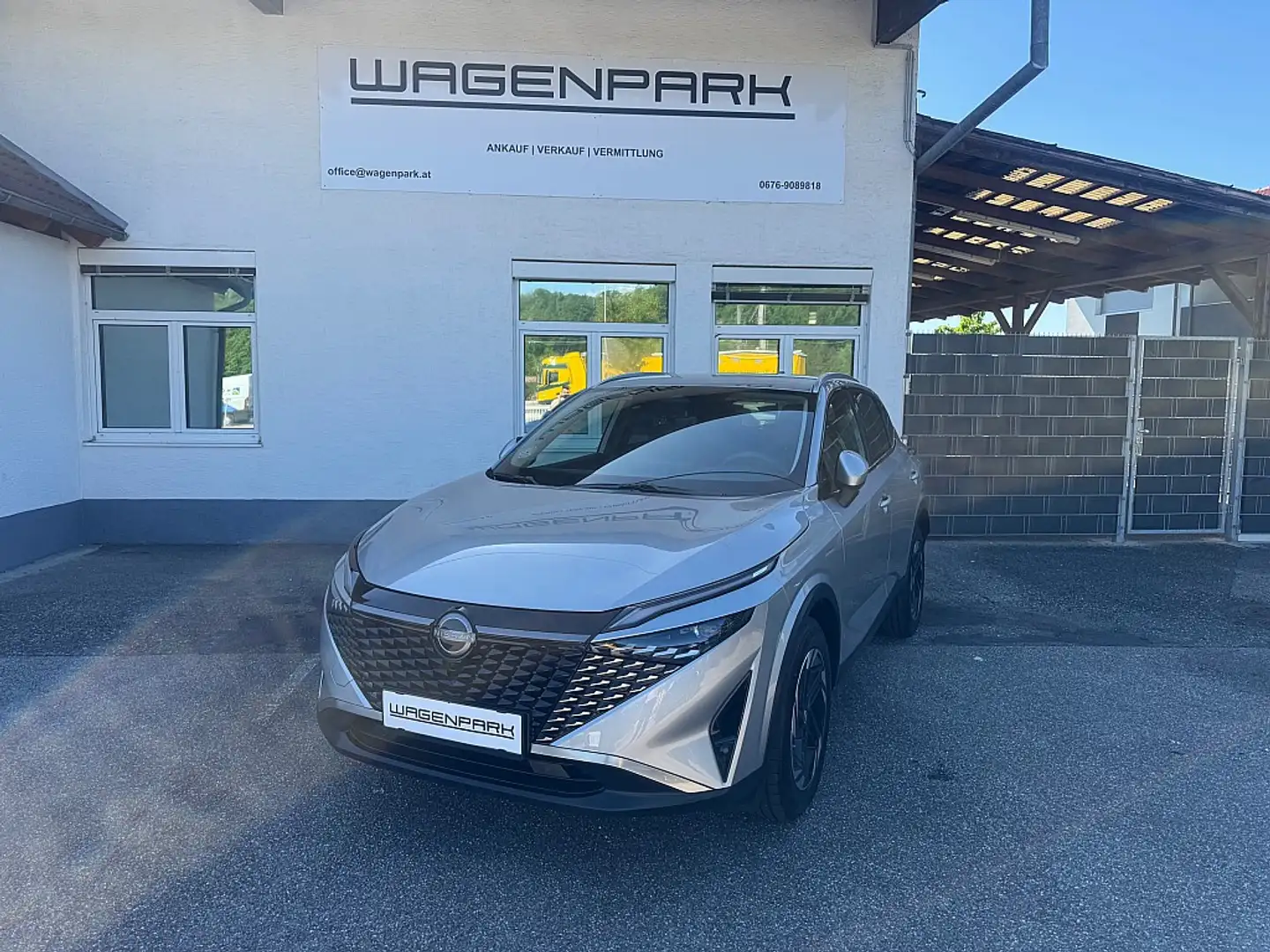 Nissan Qashqai 1,3 DIG-T MHEV N-Connecta Xtronic Silber - 2