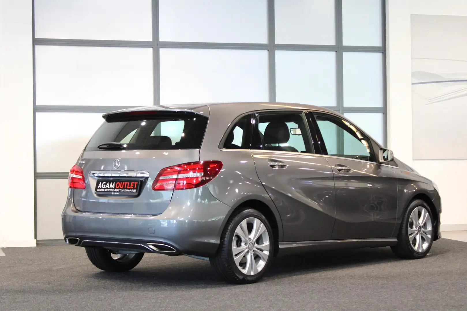 Mercedes-Benz B 180 Ambition Grijs - 2