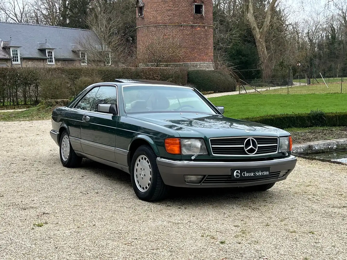 Mercedes-Benz 560 SEC Verde - 1