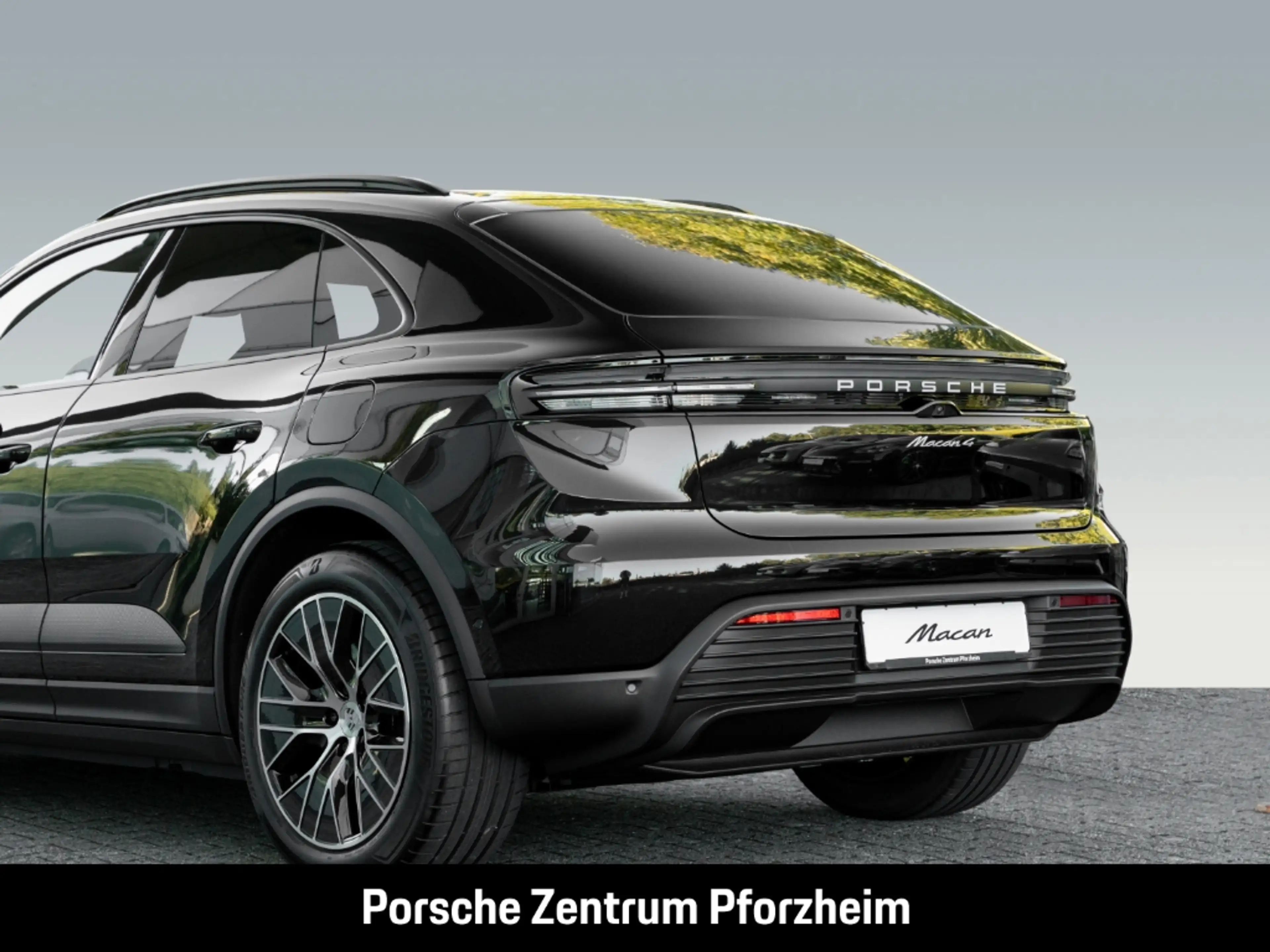 Porsche Macan 4 Panoramadach Surround View BOSE 20-Zoll — photo 13