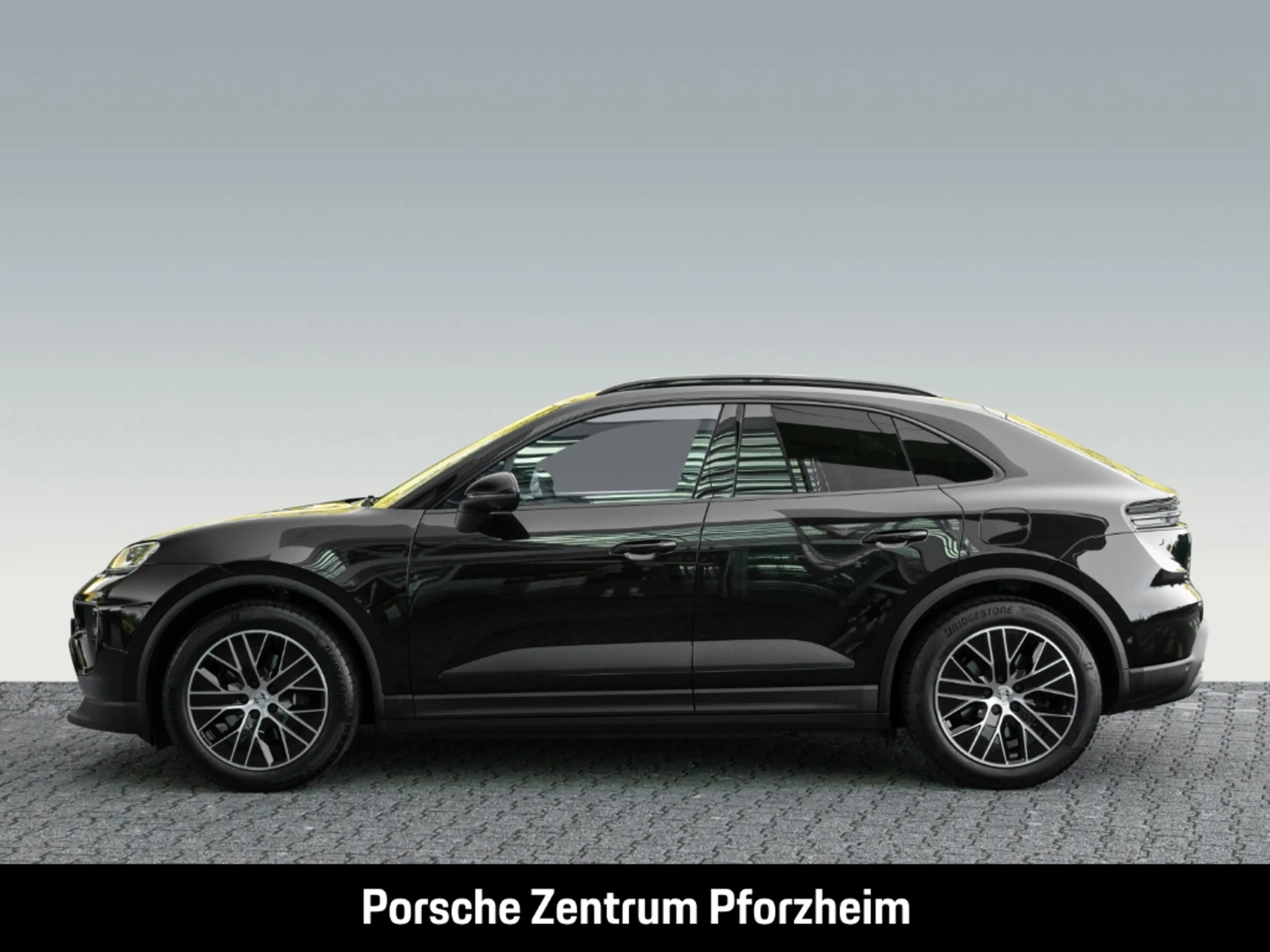 Porsche Macan 4 Panoramadach Surround View BOSE 20-Zoll — photo 2