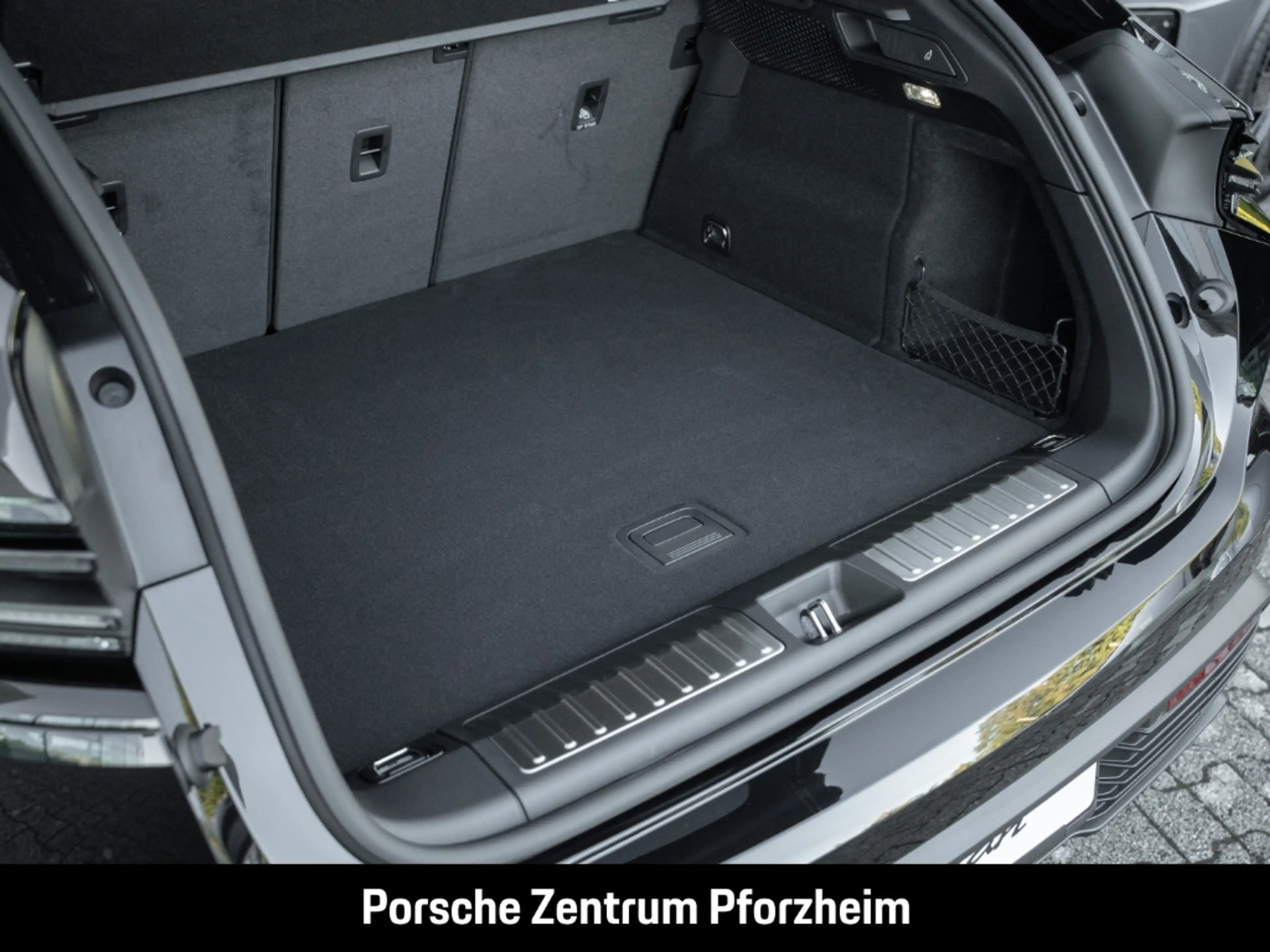 Porsche Macan 4 Panoramadach Surround View BOSE 20-Zoll — photo 8