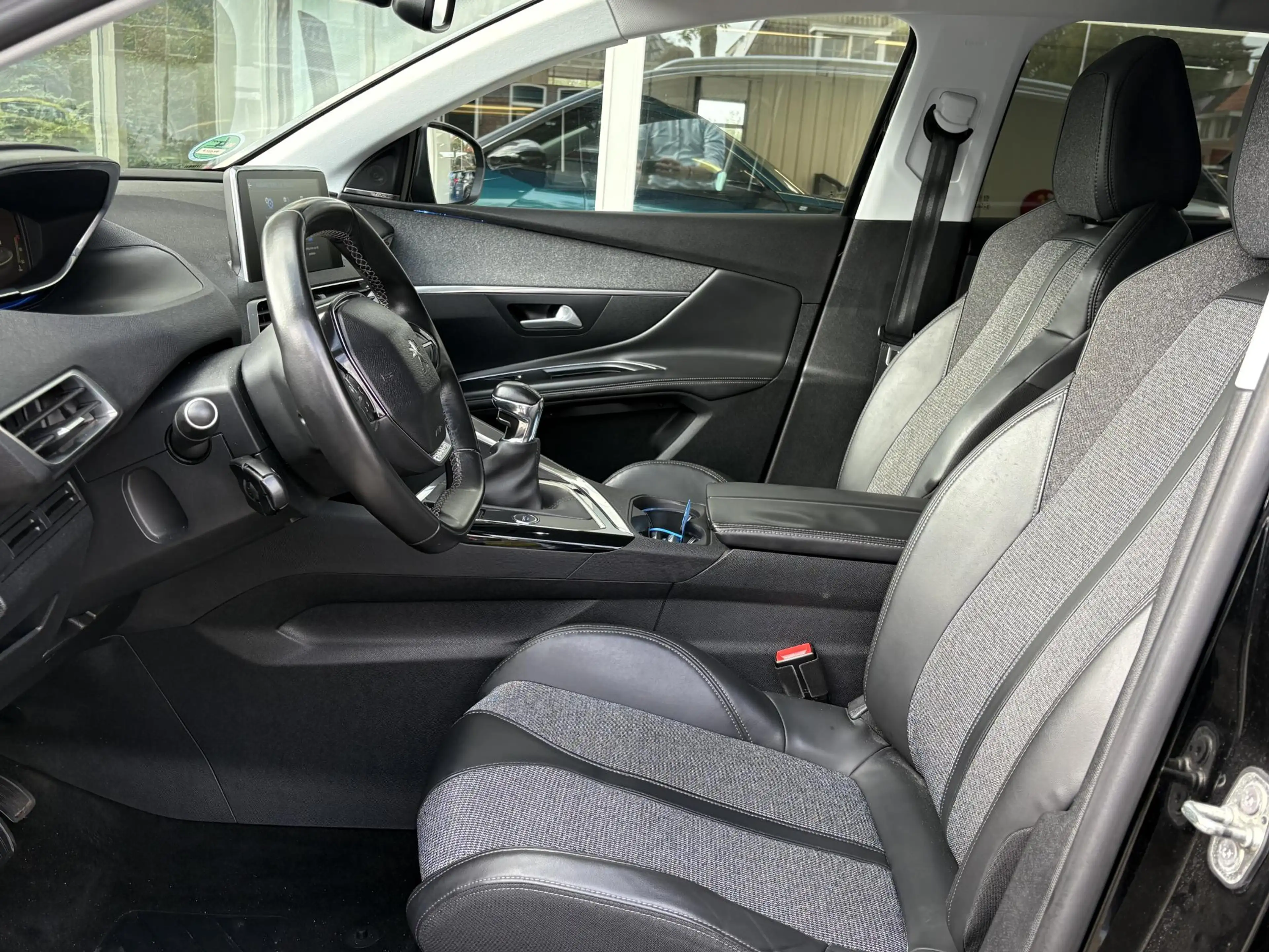 Peugeot 3008 1.2T 130pk Allure | Focal Audio | Full LED koplamp — photo 8