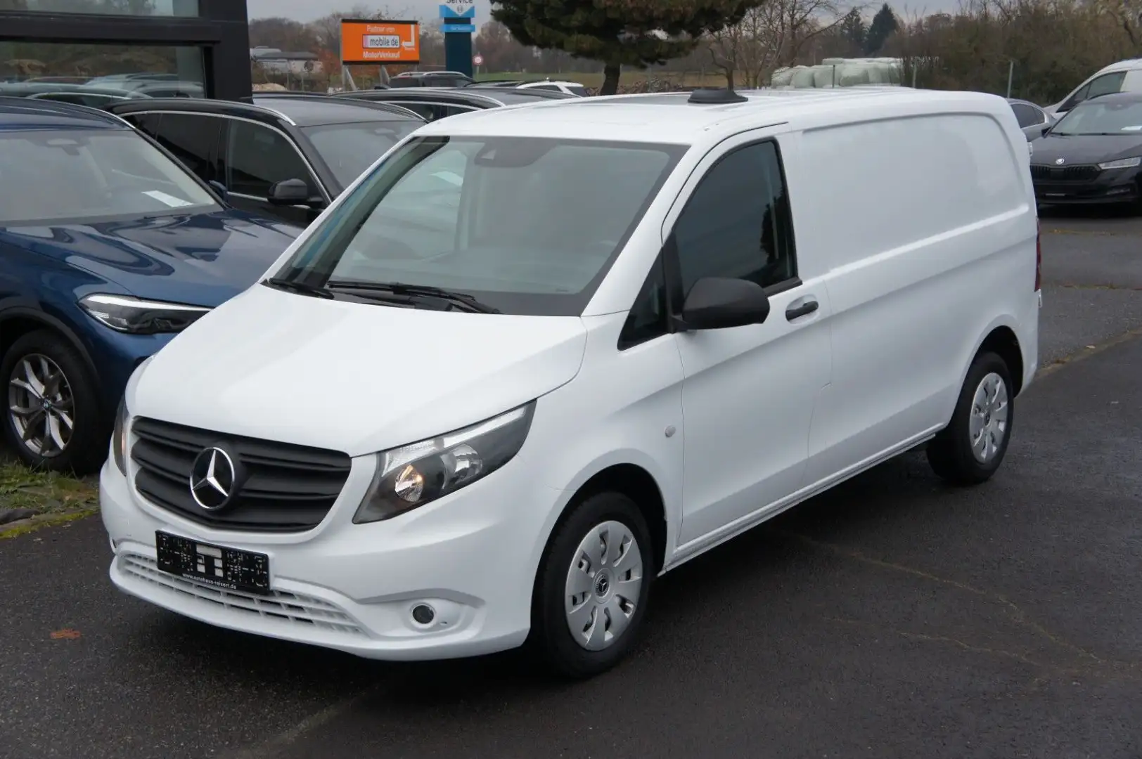 Mercedes-Benz Vito 114 CDI PRO kompakt*AHK*KAM*NAV*3SITZE Blanc - 1