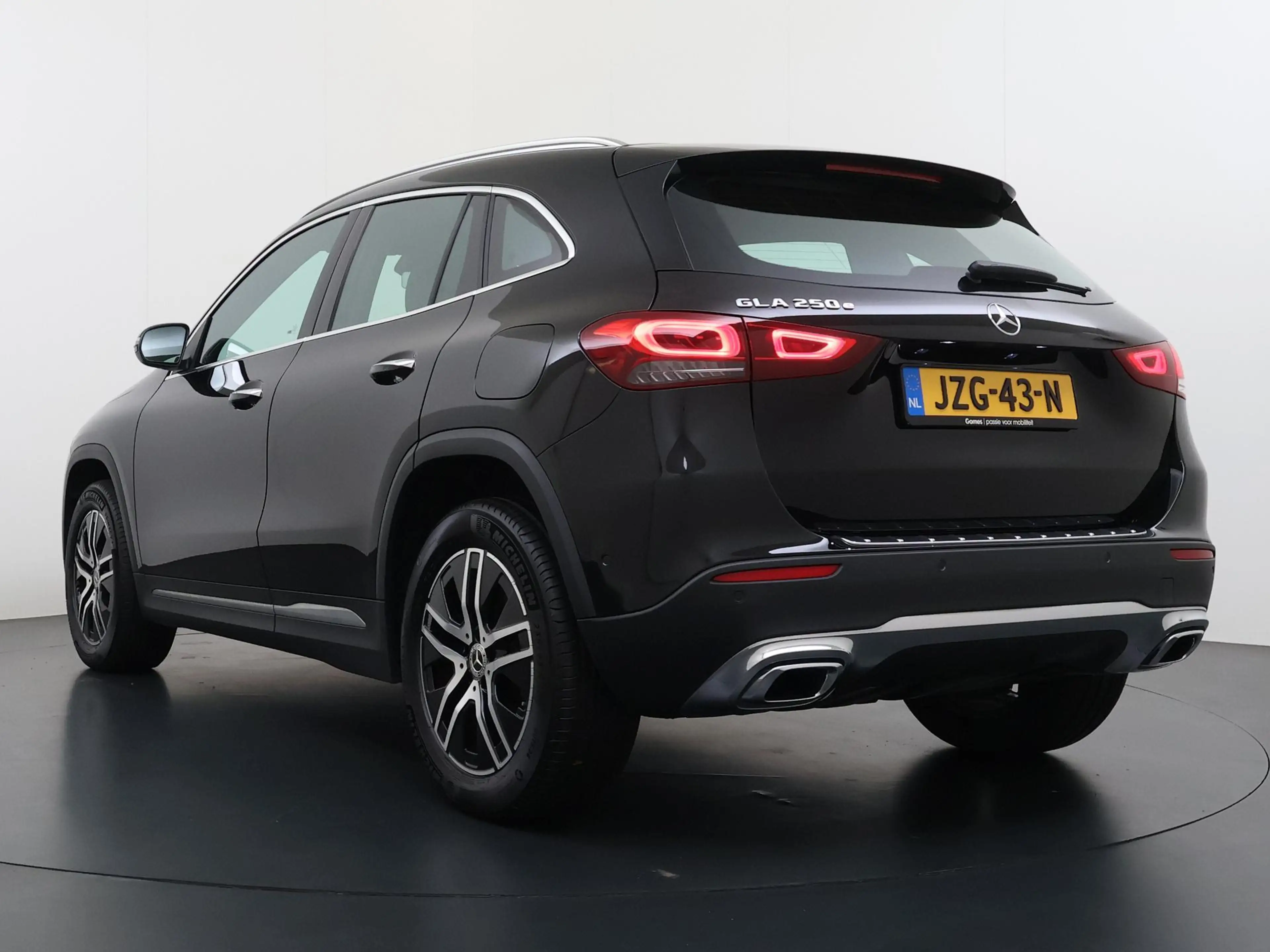 Mercedes-Benz GLA 250 e Luxury | Keyless | ACC | Thermotronic — photo 3