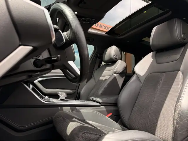 Audi A6 view 4