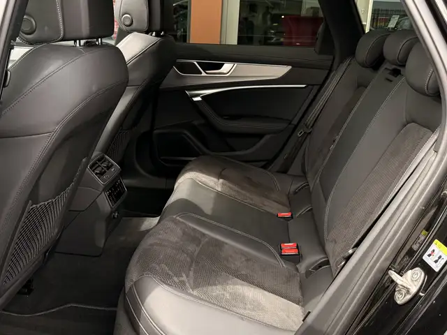 Audi A6 view 8