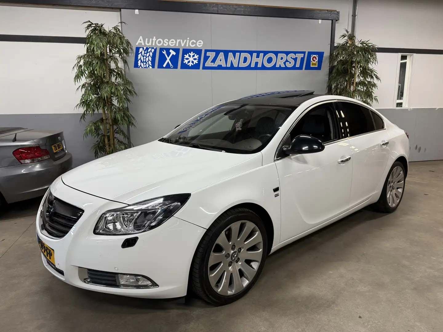 Opel Insignia 2.8 T Sport 4x4 // Leer // Schuifdak Blanc - 1