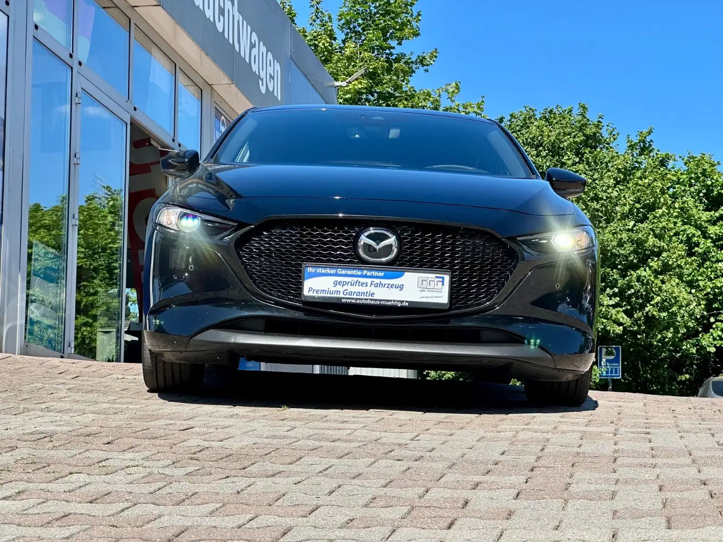 Mazda 3 Lim. *AUTOMATIC*SitzHz*NAVI*KAMERA* Schwarz - 2