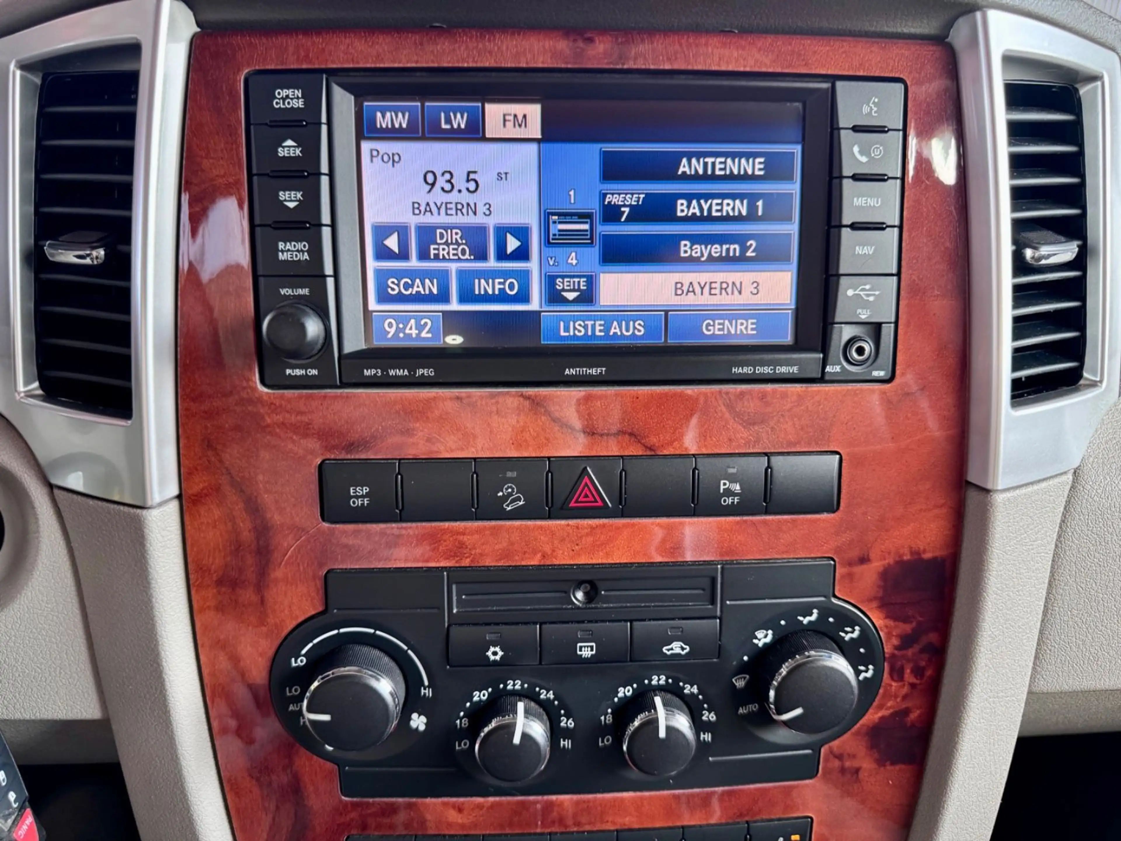 Jeep Grand Cherokee GrandCherokee 3.0CRD Overland Facelift AHK Xenon — photo 13
