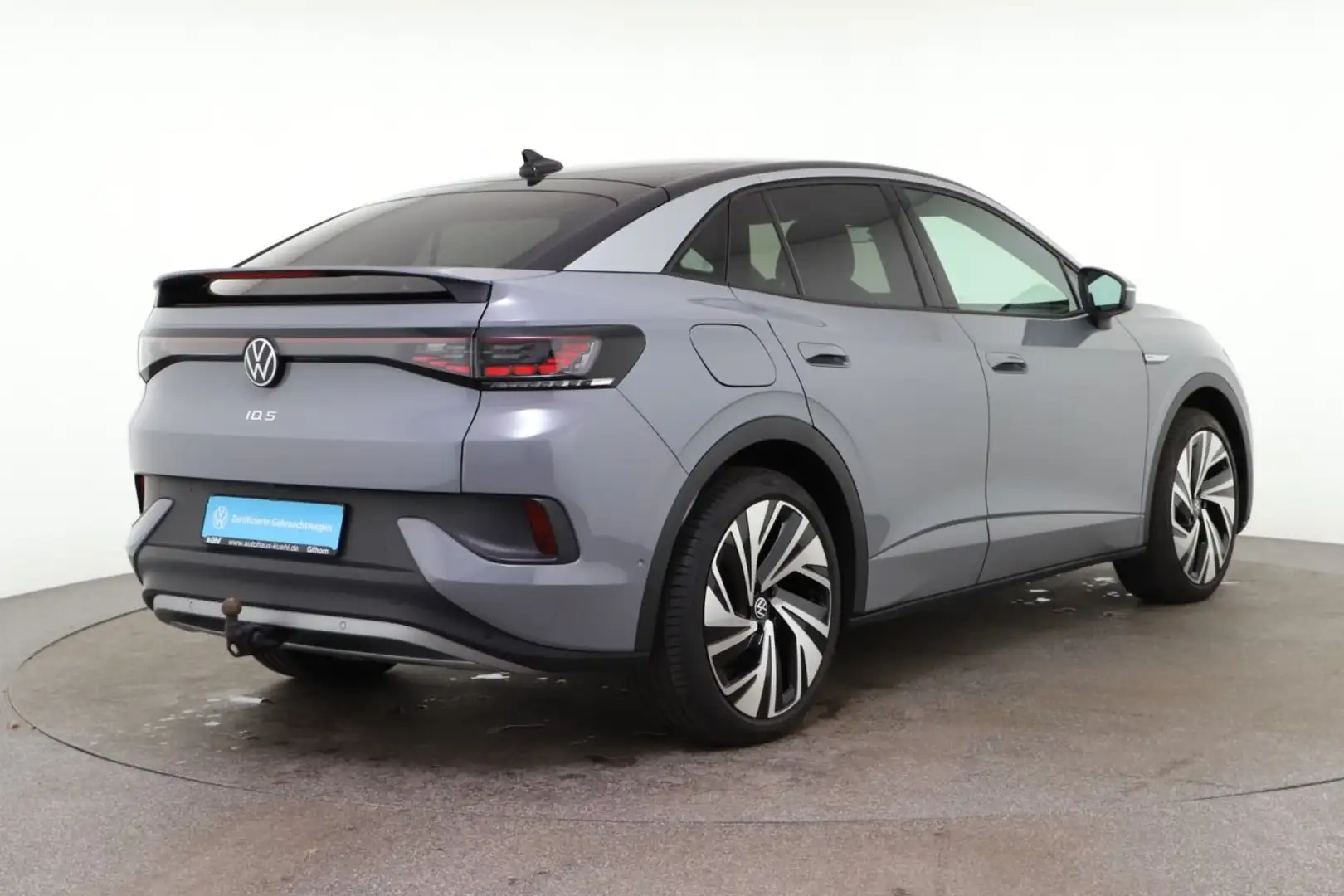 Volkswagen ID.5 Pro Performance mit Infotainment-Paket CCS Szary - 2