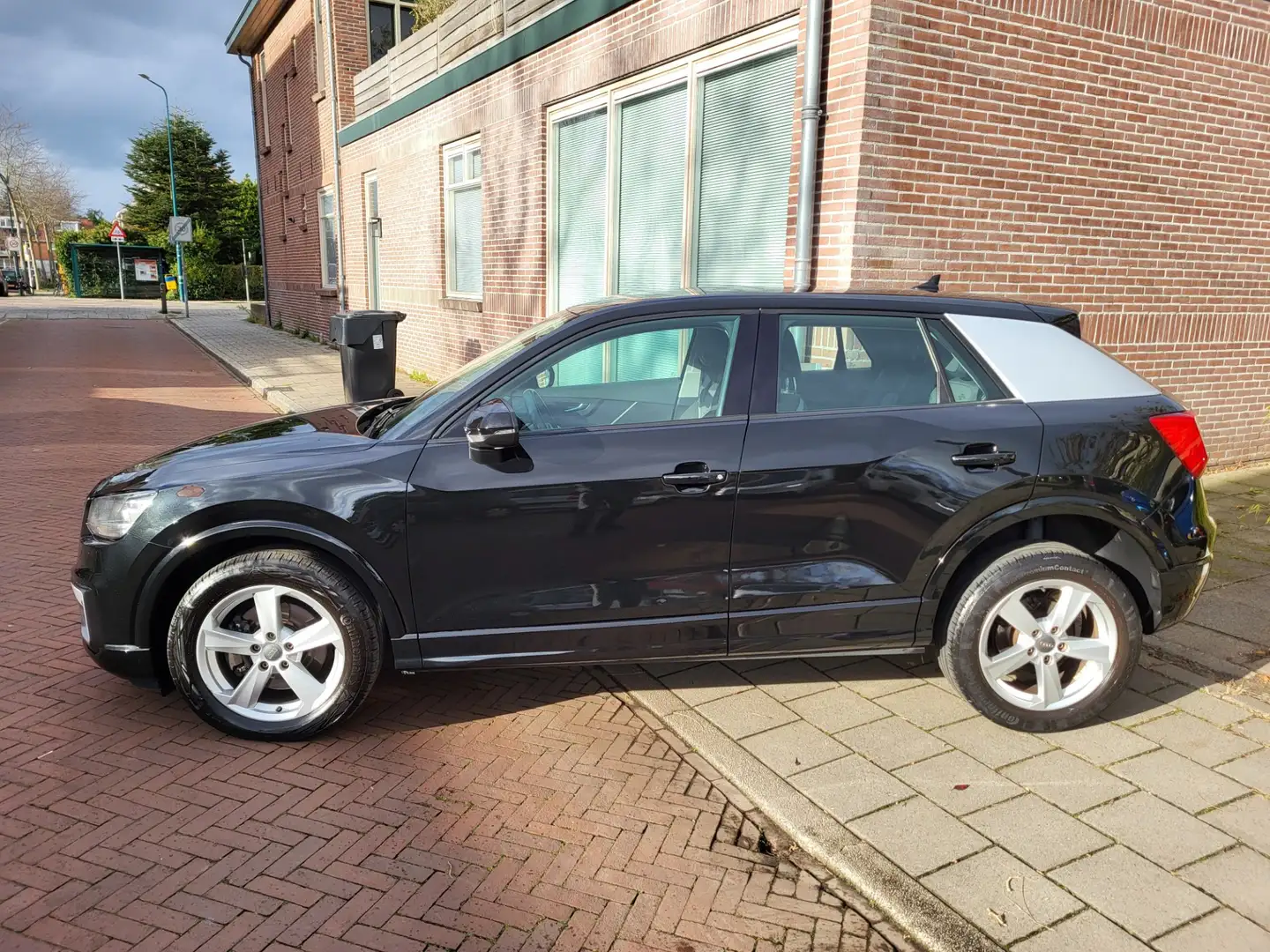 Audi Q2 1.0 TFSI Sport Pro Line Noir - 2