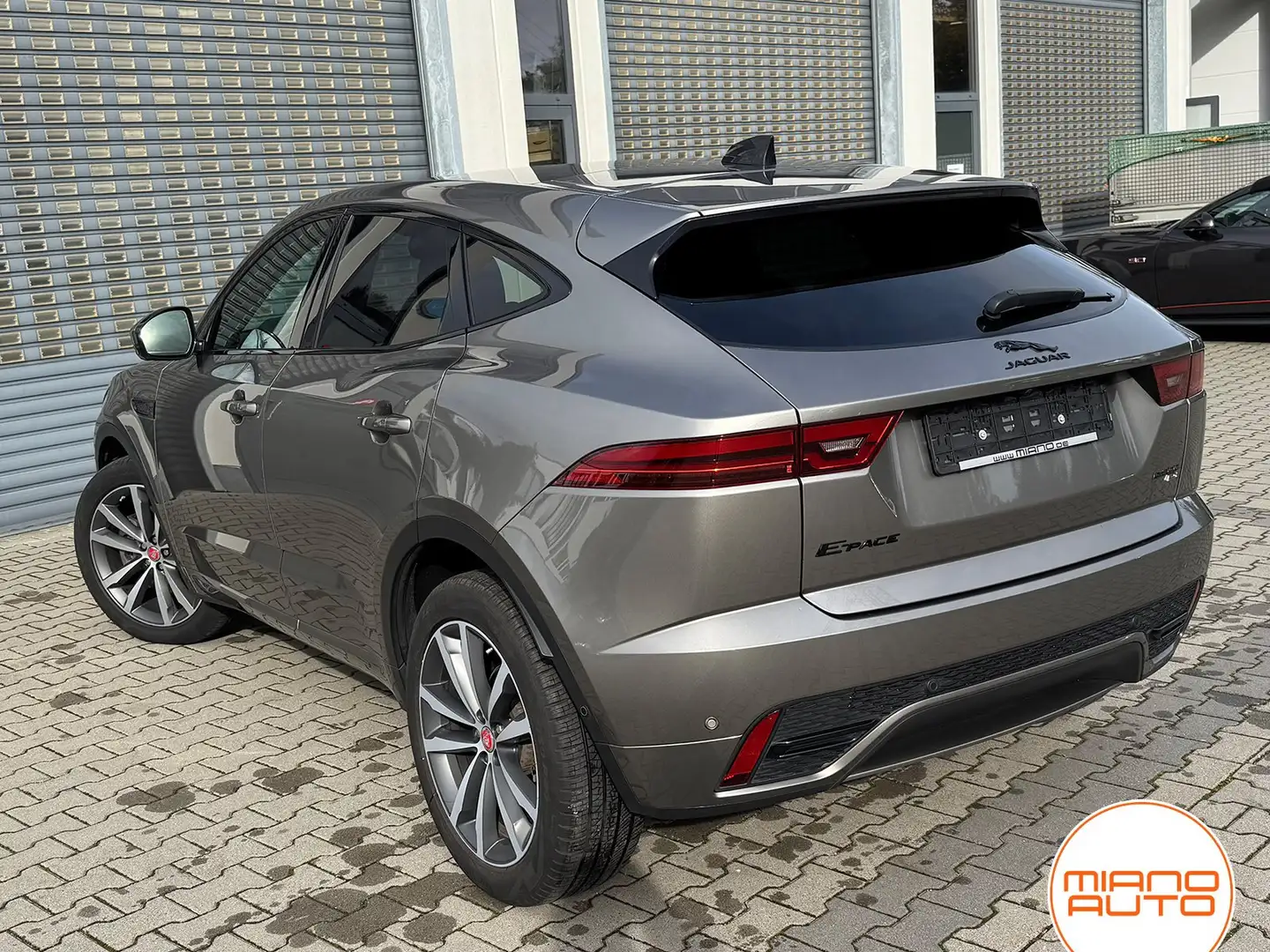 Jaguar E-Pace R-Dynamic S AWD *Mod. 2022|Panorama|BlackPack|20* Gris - 2