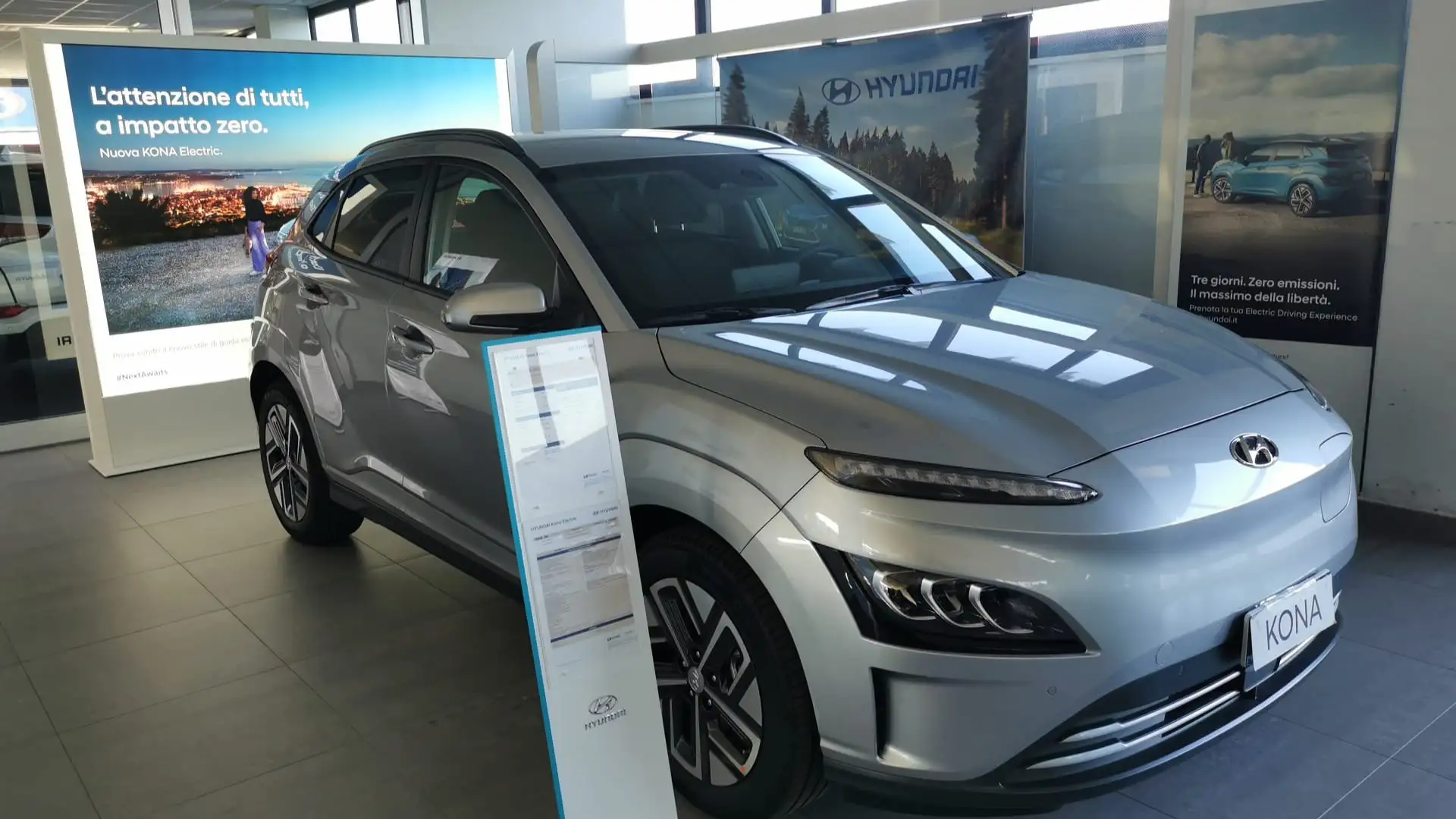 Hyundai KONA Kona 64 kWh EV Xline GK707NV Argento - 1