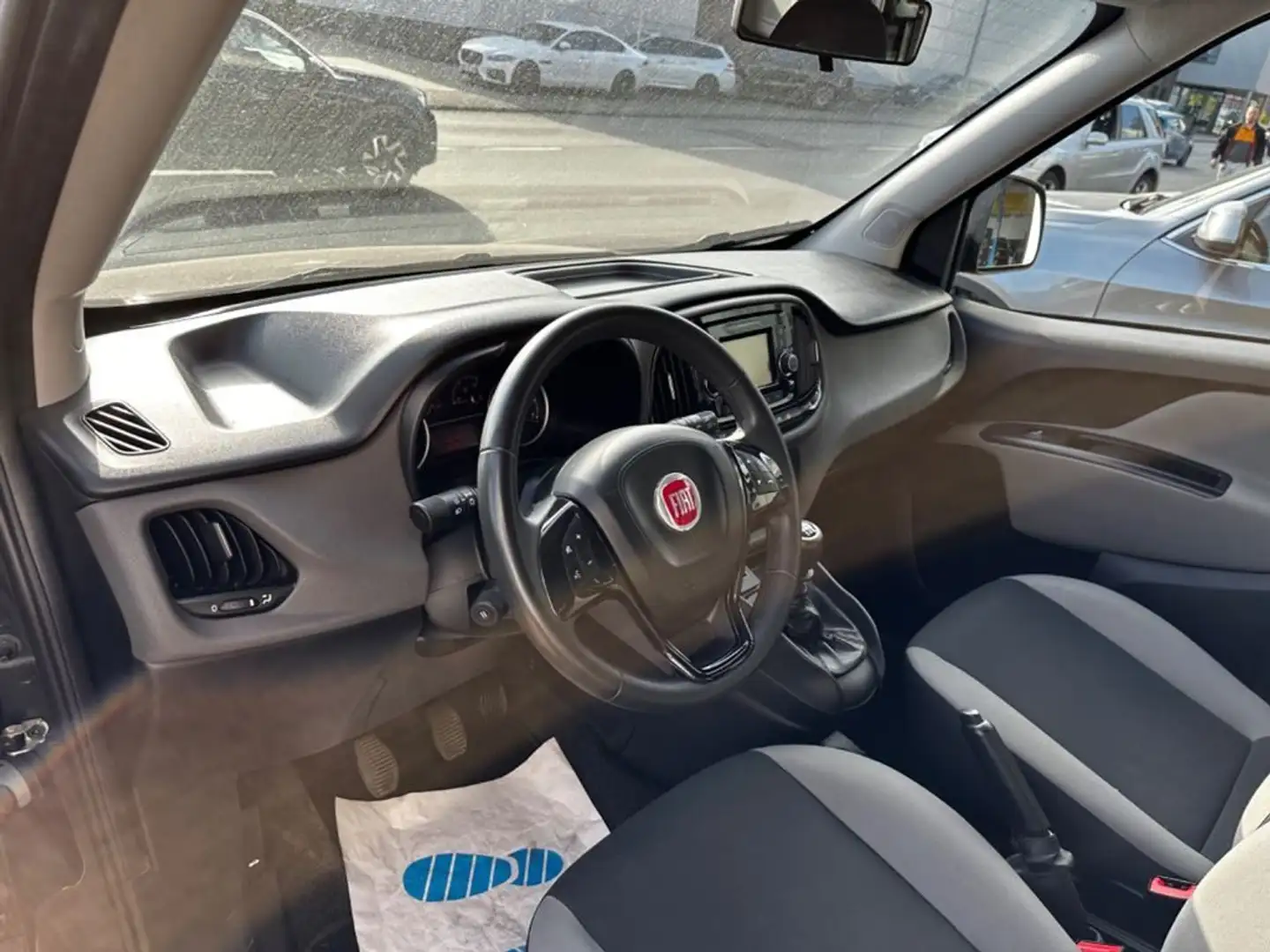 Fiat Doblo 1.4 T-Jet 16V Easy Negru - 2