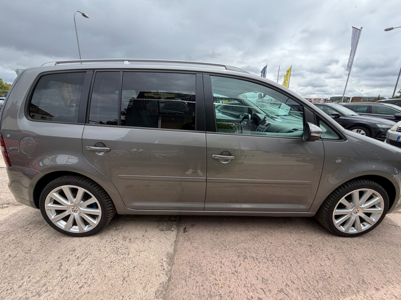 Volkswagen Touran R-Line Edition — photo 6