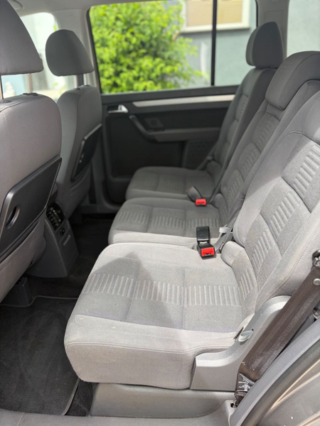 Volkswagen Touran R-Line Edition — photo 11