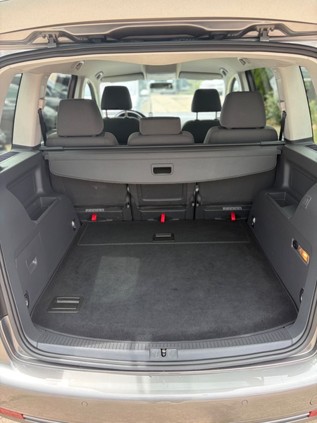 Volkswagen Touran R-Line Edition — photo 10