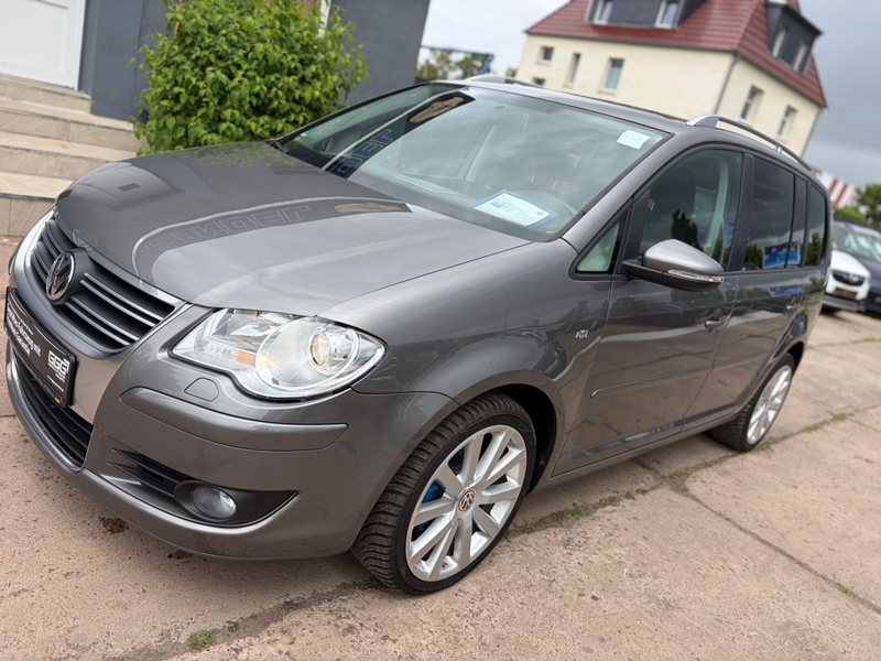 Volkswagen Touran R-Line Edition — photo 4
