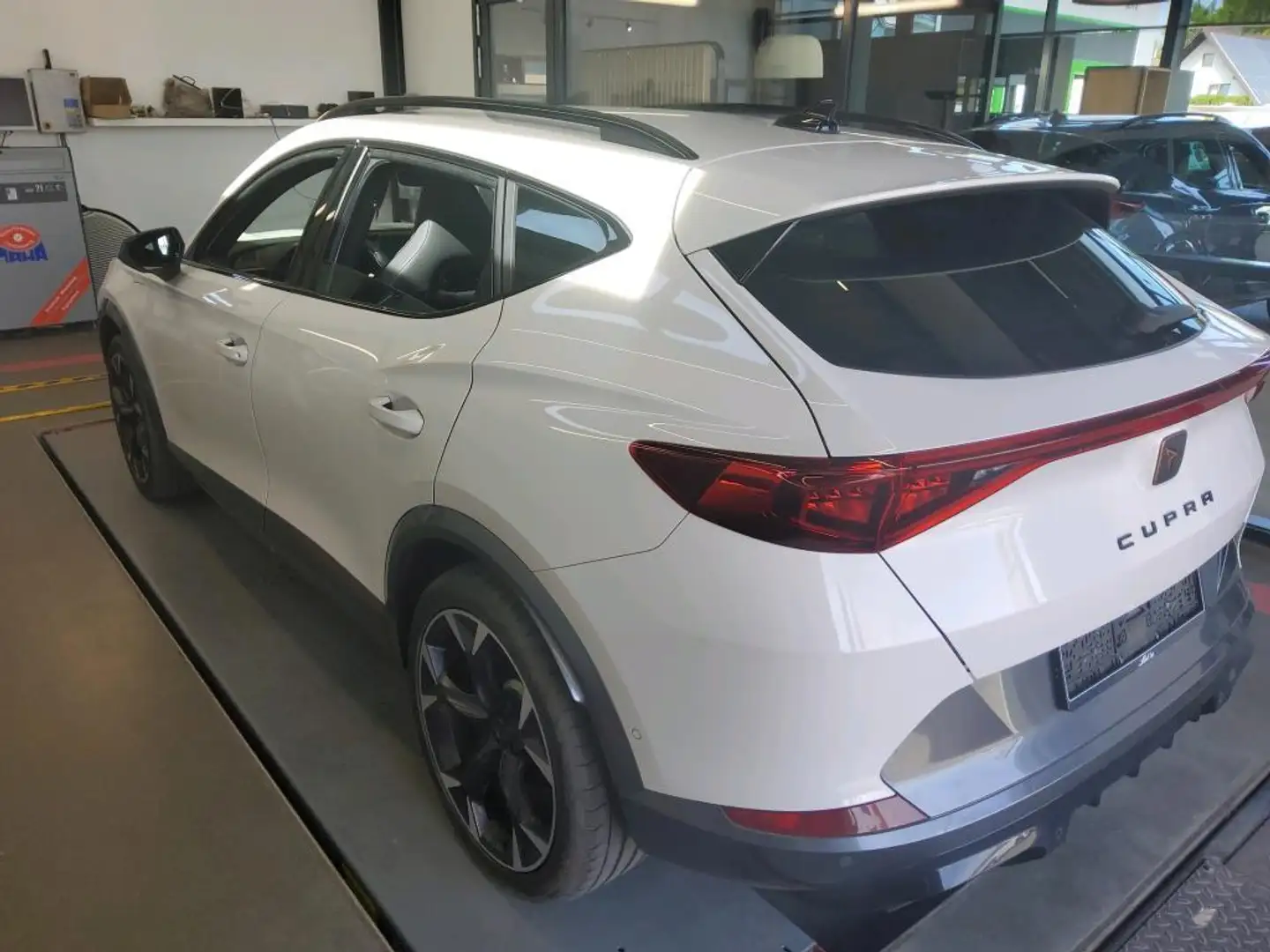CUPRA Formentor 1.4 e-Hybrid VZ Black Edition Sfeer | Camera | Mem Wit - 2