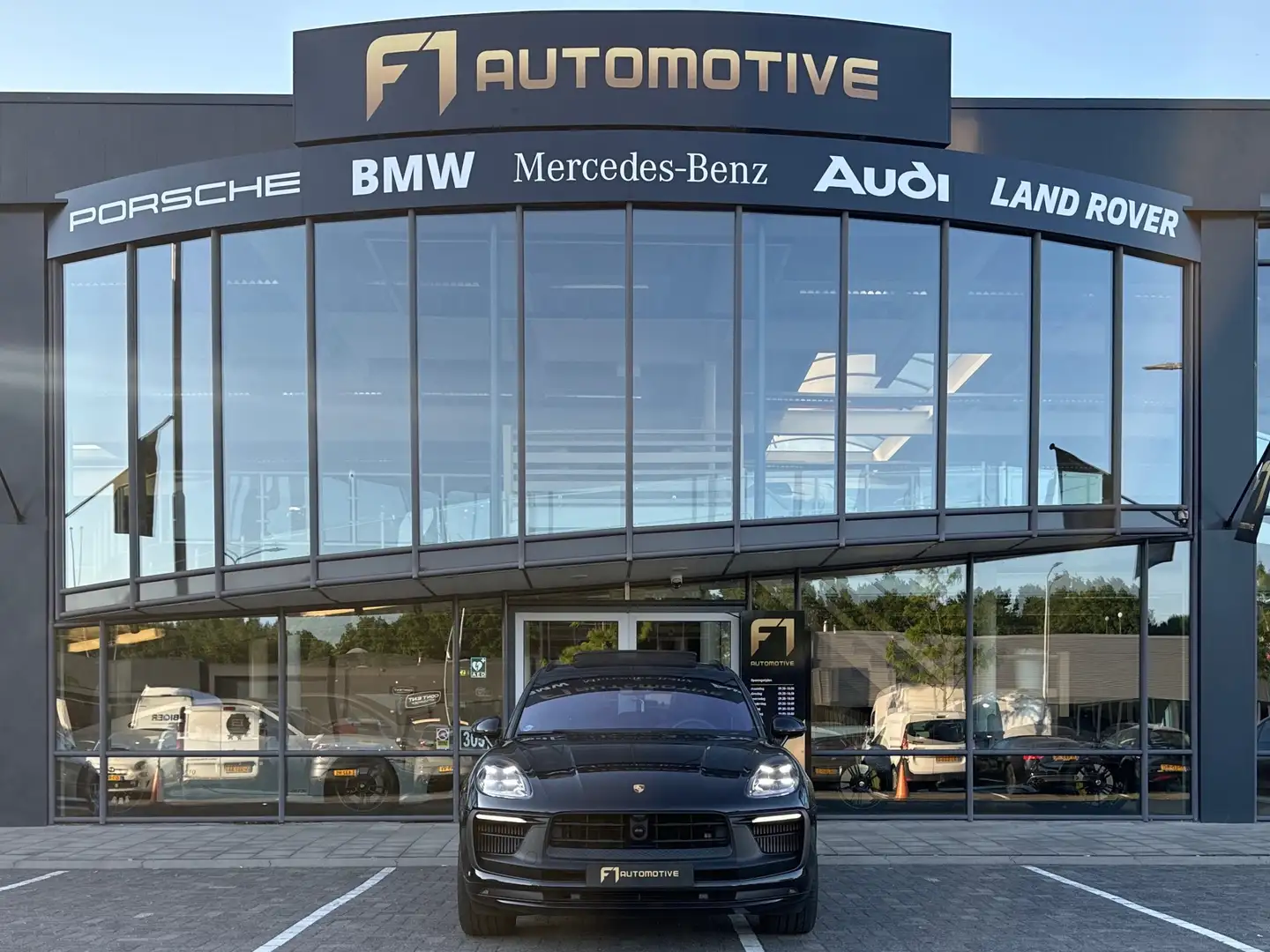 Porsche Macan 2.9 GTS Pano|Sportdesign|Chrono|Burme|18-W|BTW Zwart - 2