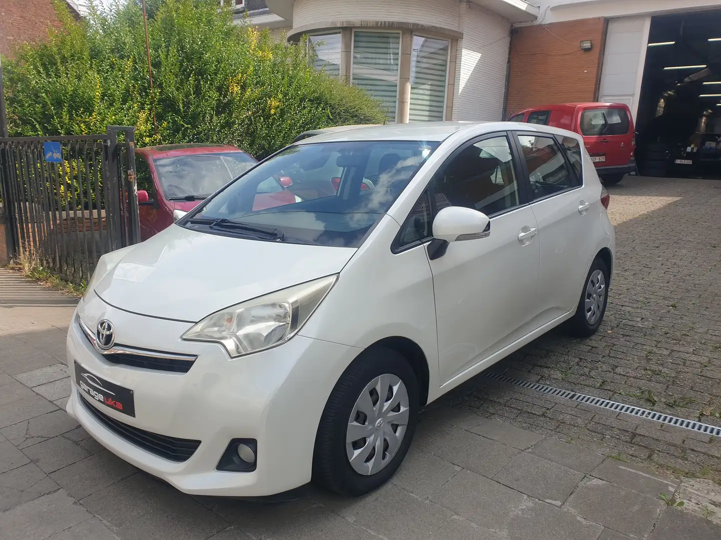 Toyota Verso-S Verso S 1.33 VVT-i Pure Blanc - 2
