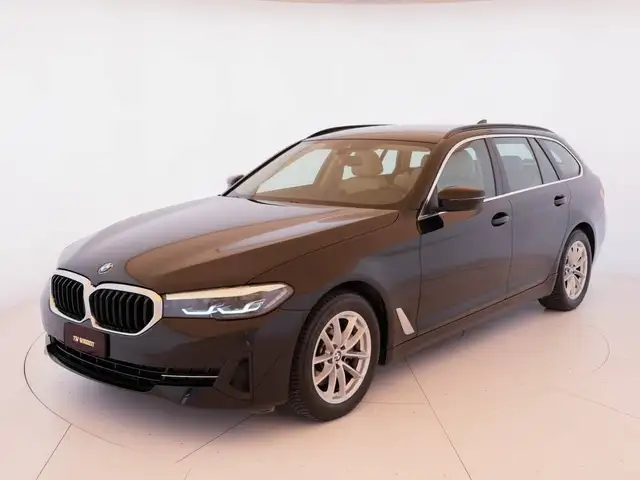 BMW 518 d Touring mhev 48V auto