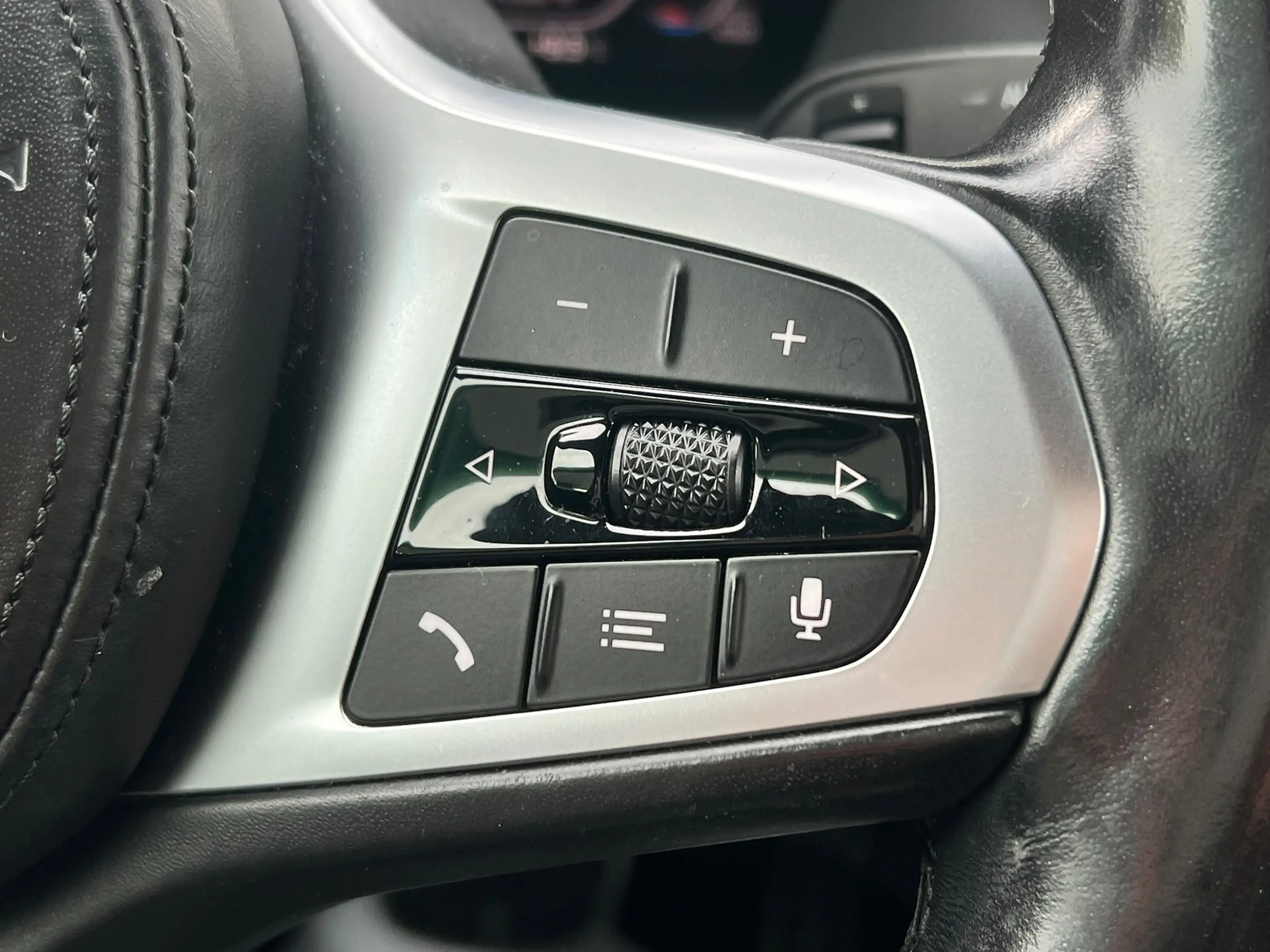 BMW 218 PACK M - AUTOMATIQUE - 2021 - PACK LUMIERE — photo 13