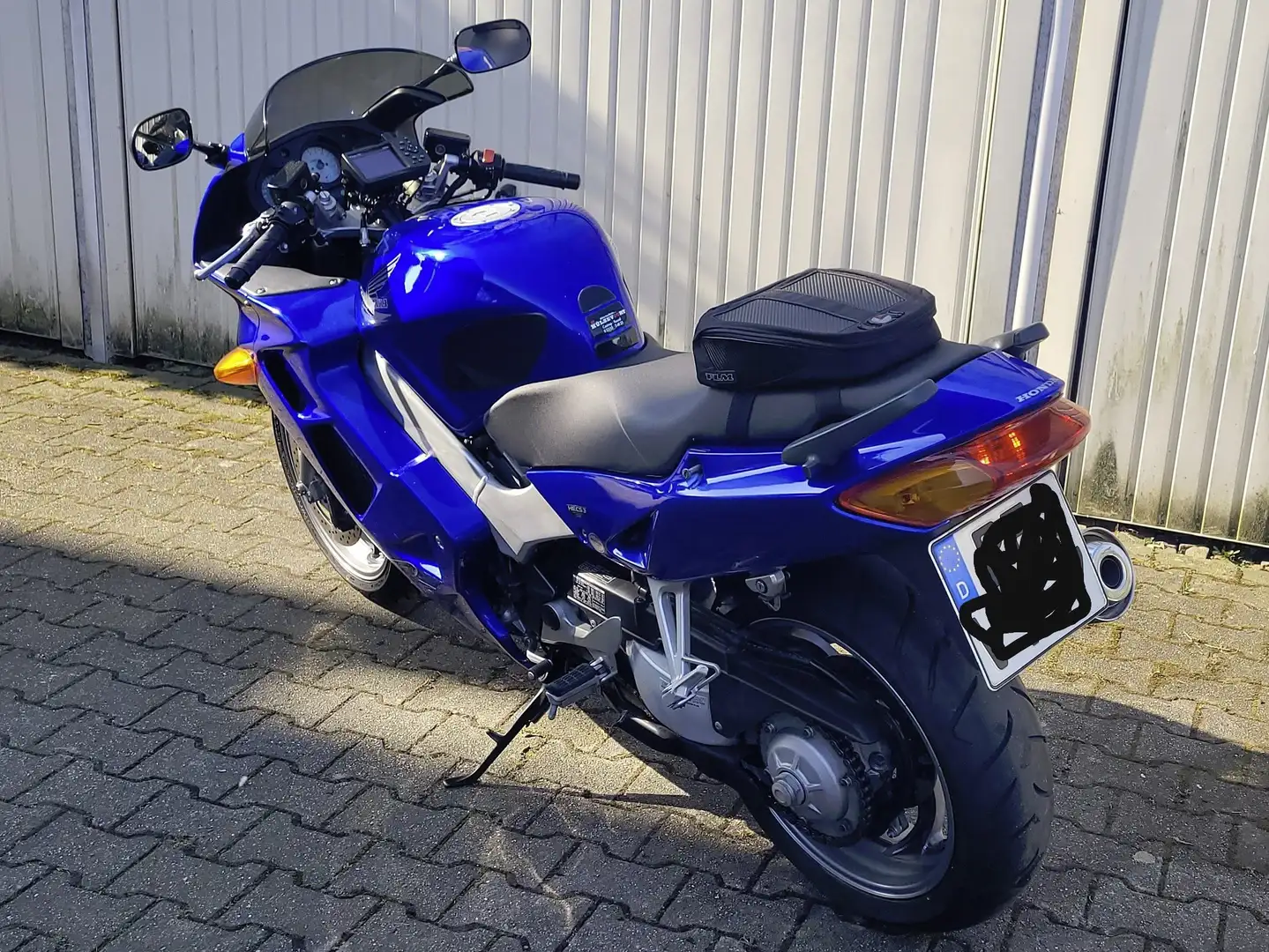 Honda VFR 800 1Hand ,sehr gepflegt, TÜV neu, Reifen neuwertig Albastru - 2