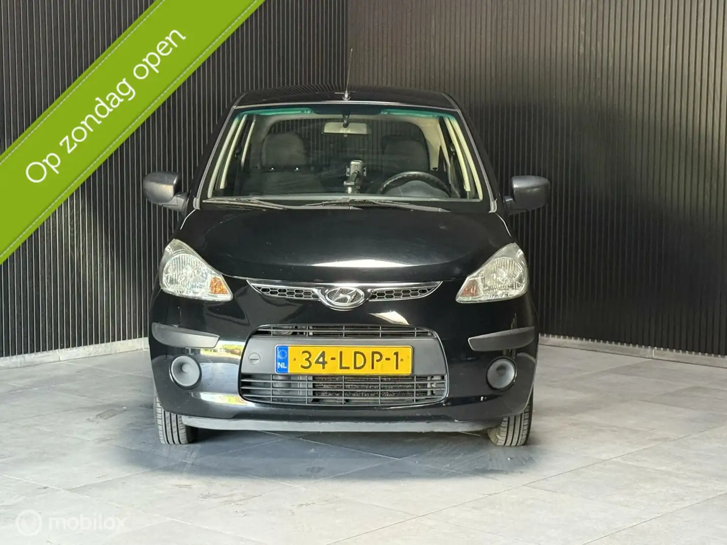 Hyundai i10 1.1 Dynamic|AIRCO|ELEKPAKKET|NAP| Zwart - 2