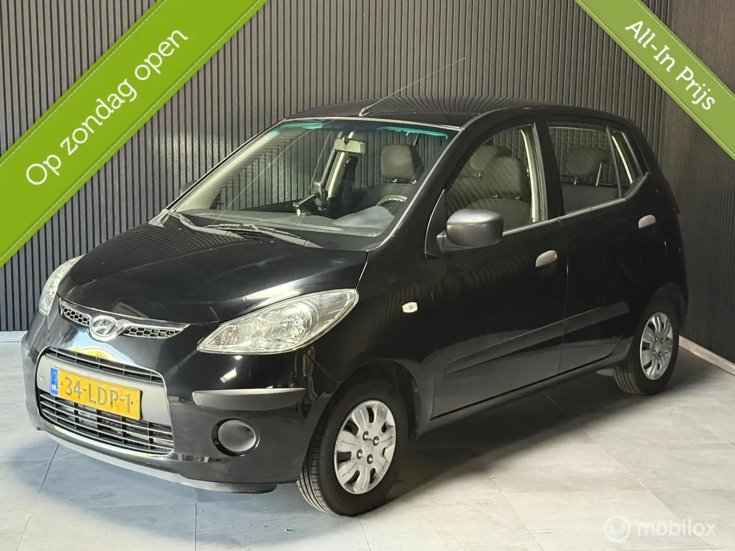 Hyundai i10 1.1 Dynamic|AIRCO|ELEKPAKKET|NAP| Zwart - 1