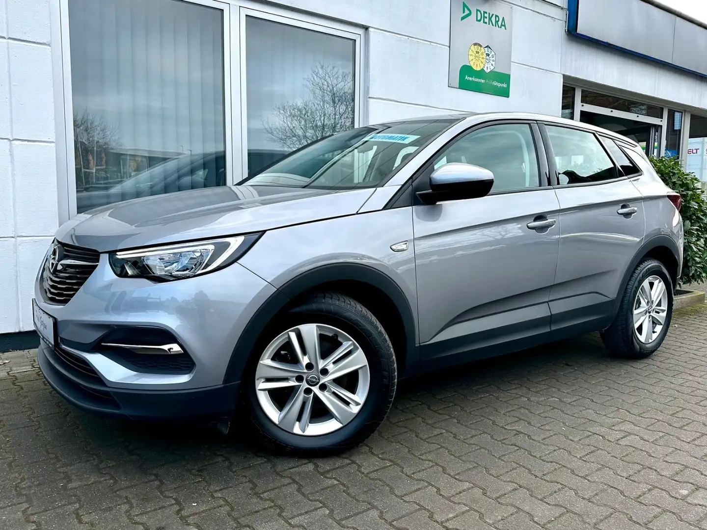 Opel Grandland X Grandland 1,2 Edition Automatik, Navi, LED, PDC Grau - 1